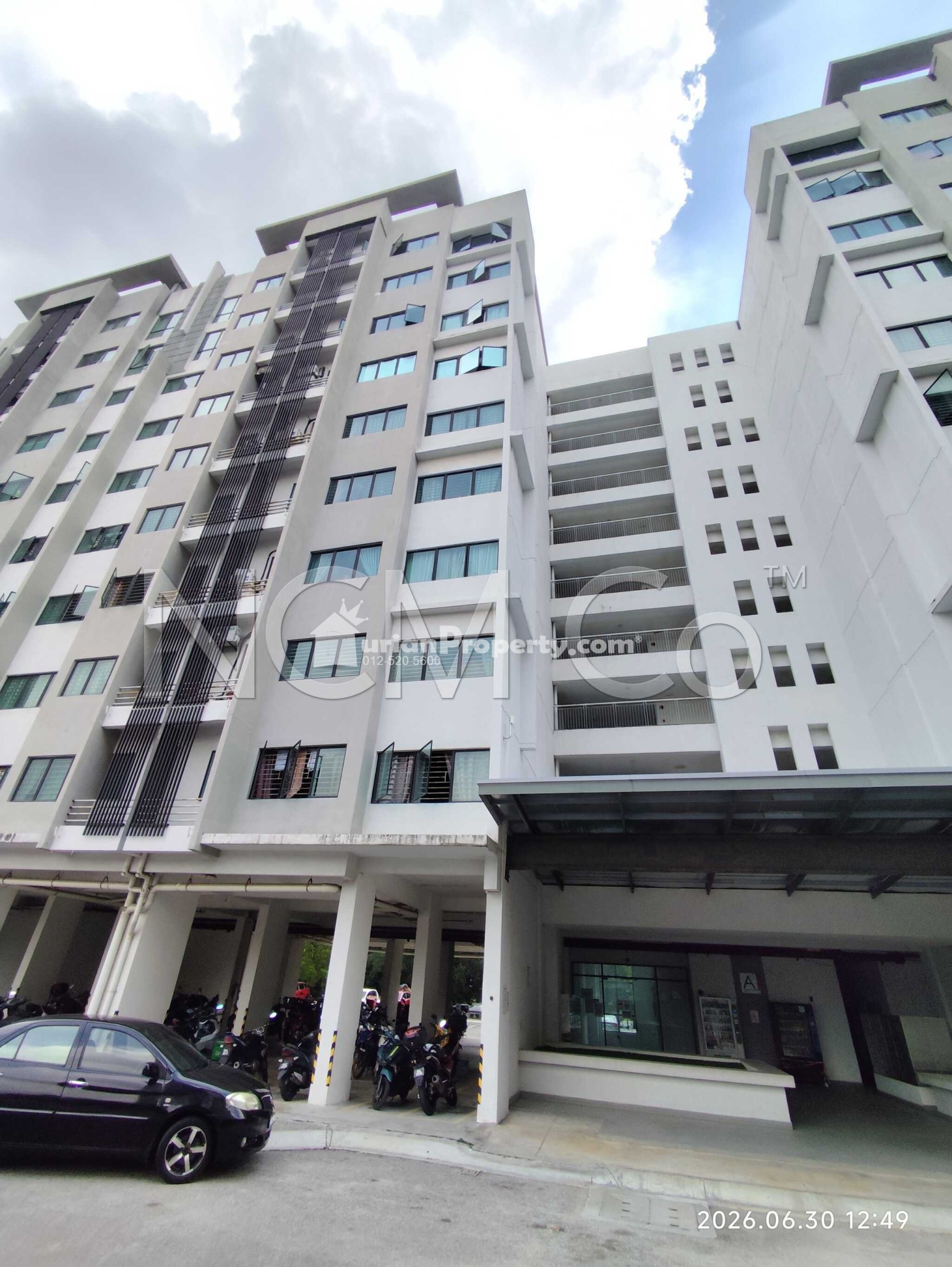 Apartment For Auction at Suria Rafflesia