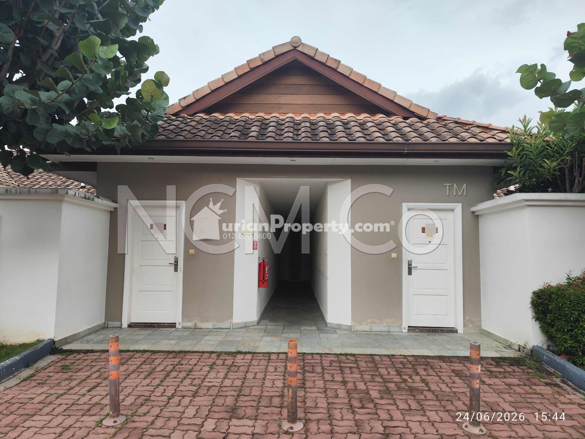 Hotel For Auction at Grand Lexis