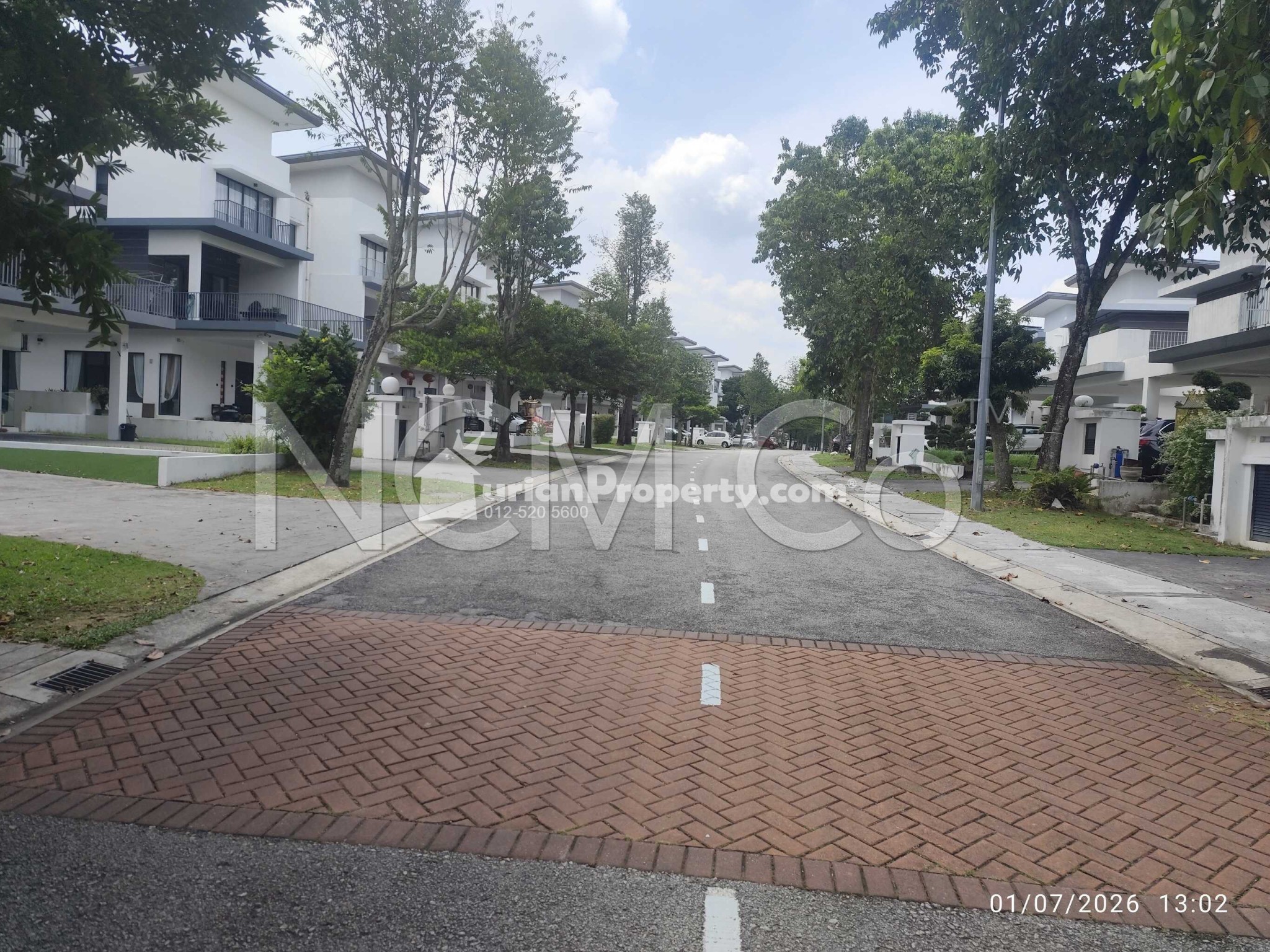 Semi D For Auction at Jade Hills