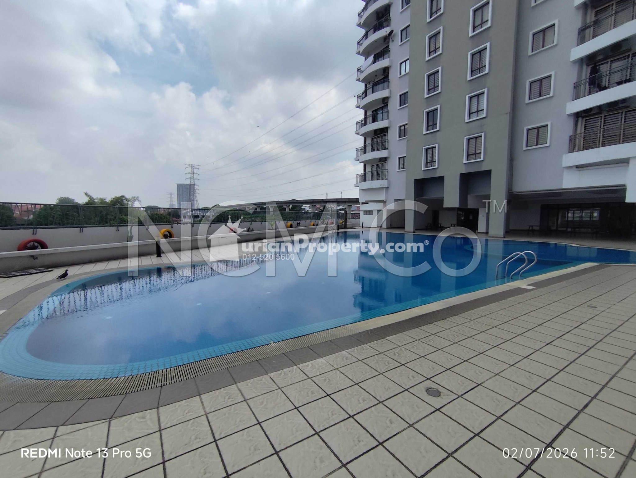 Apartment For Auction at Paramount View