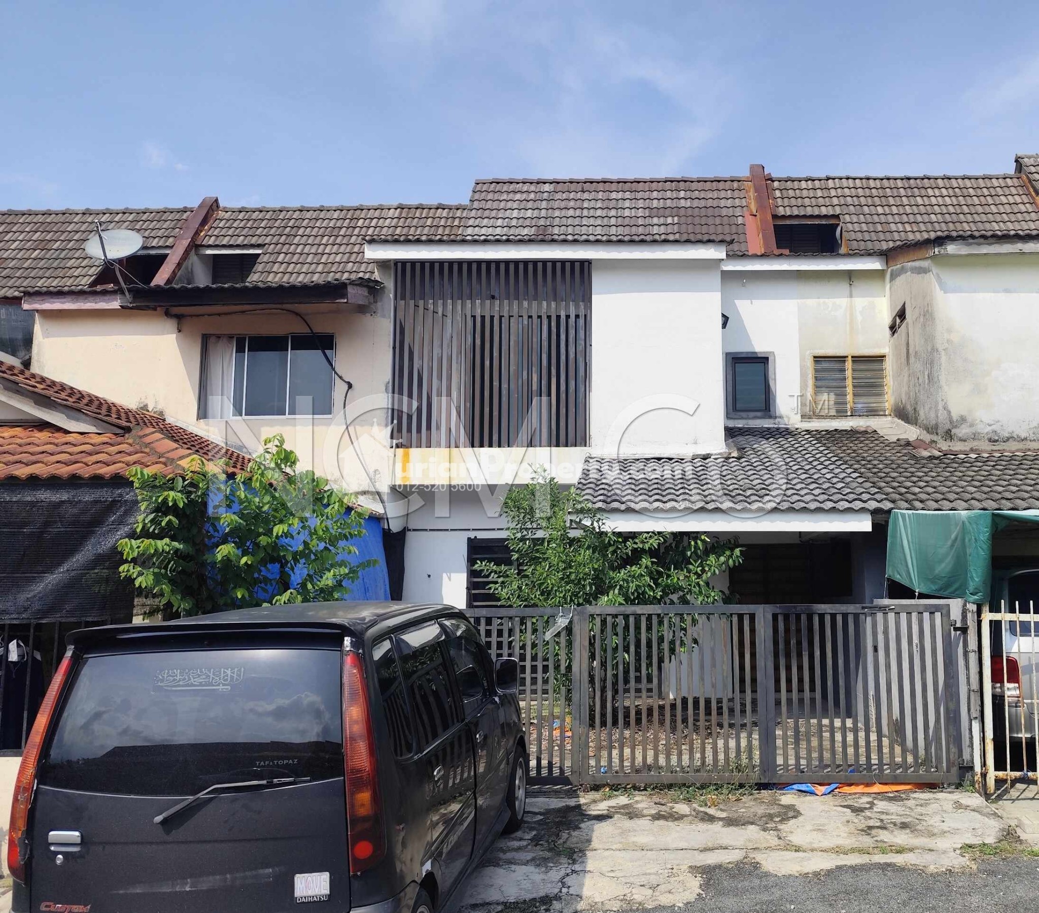 Terrace House For Auction at Perkampungan Batu Hitam