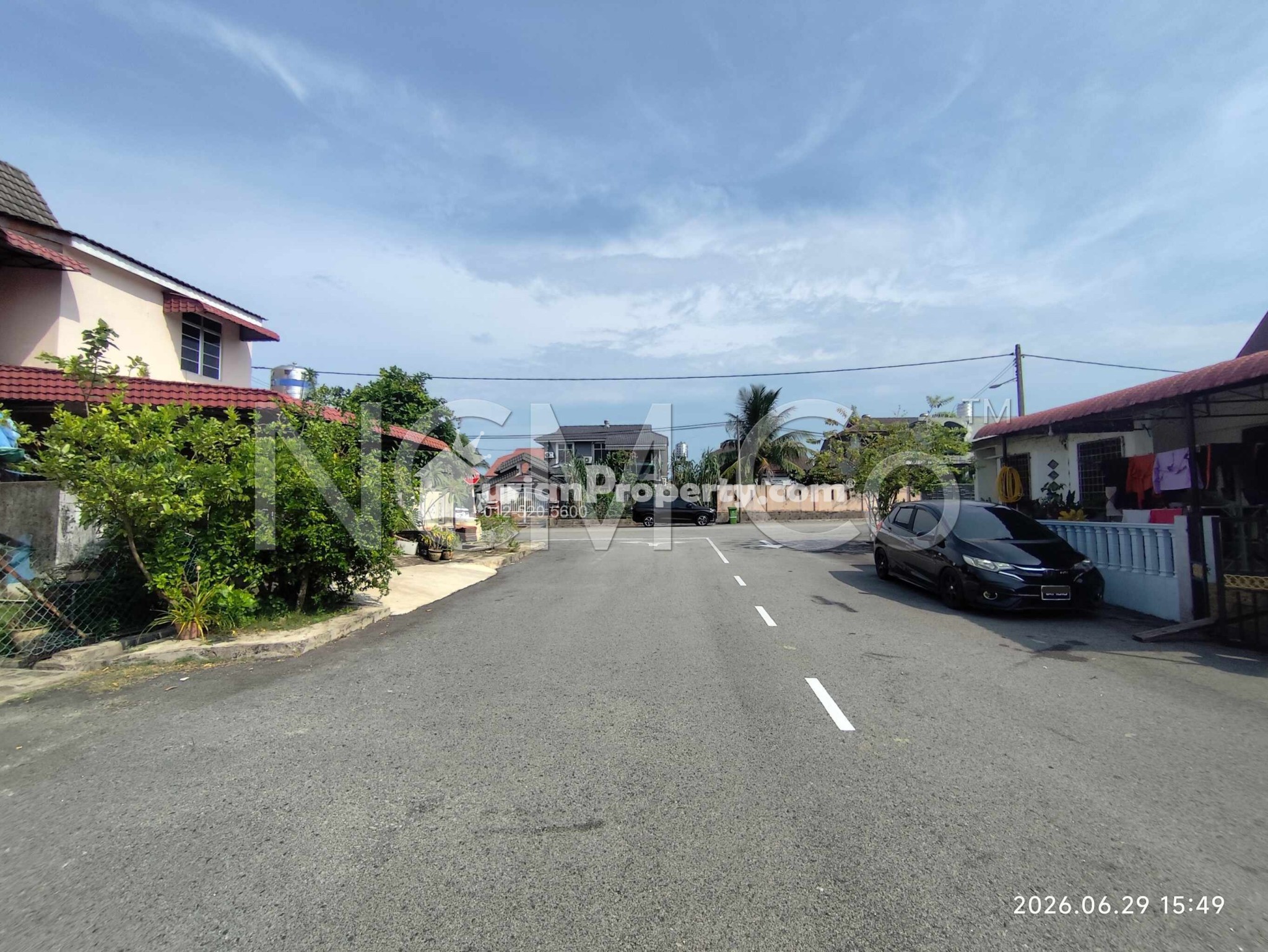 Terrace House For Auction at Perkampungan Batu Hitam