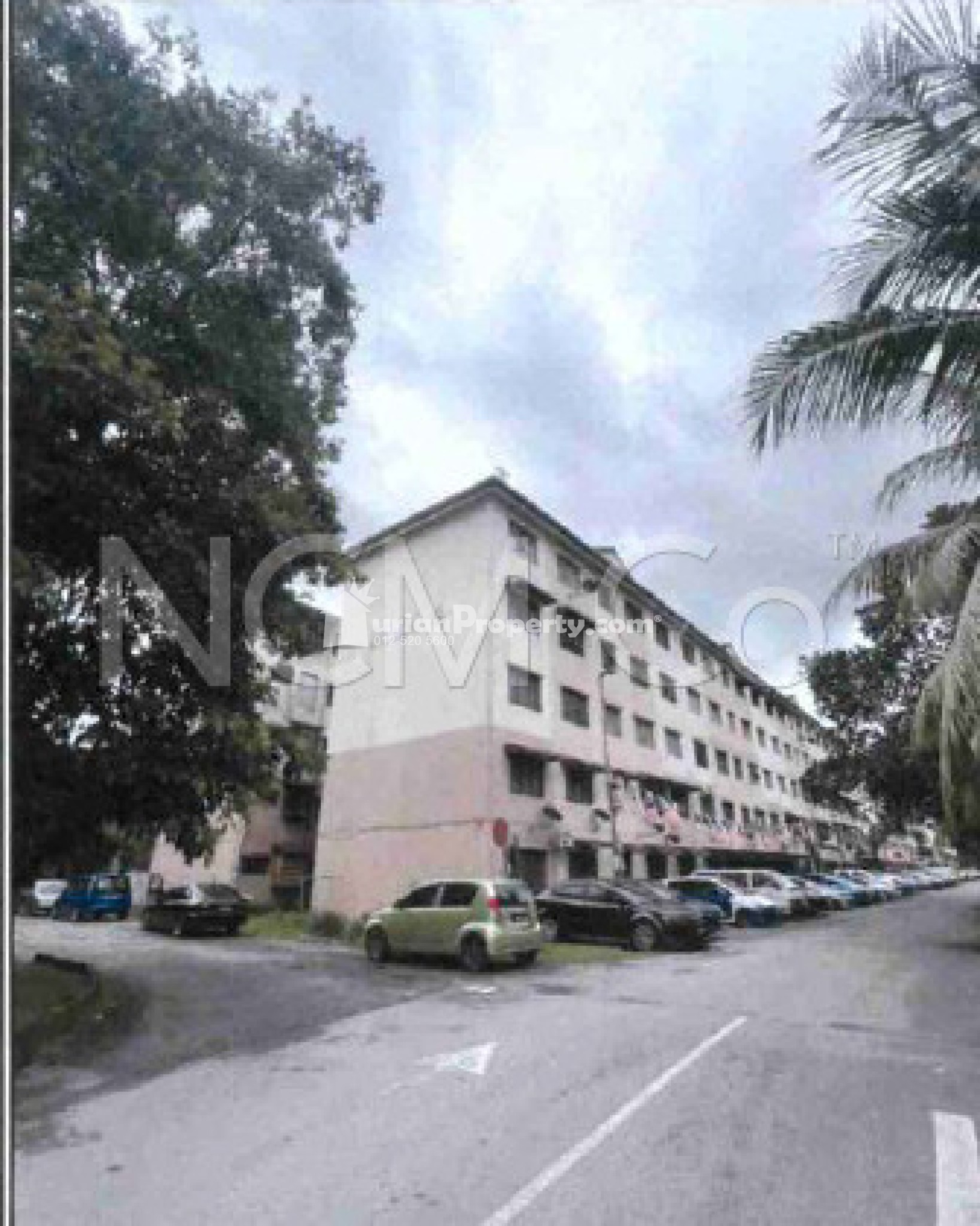 Flat For Auction at Pangsapuri Seri Suria