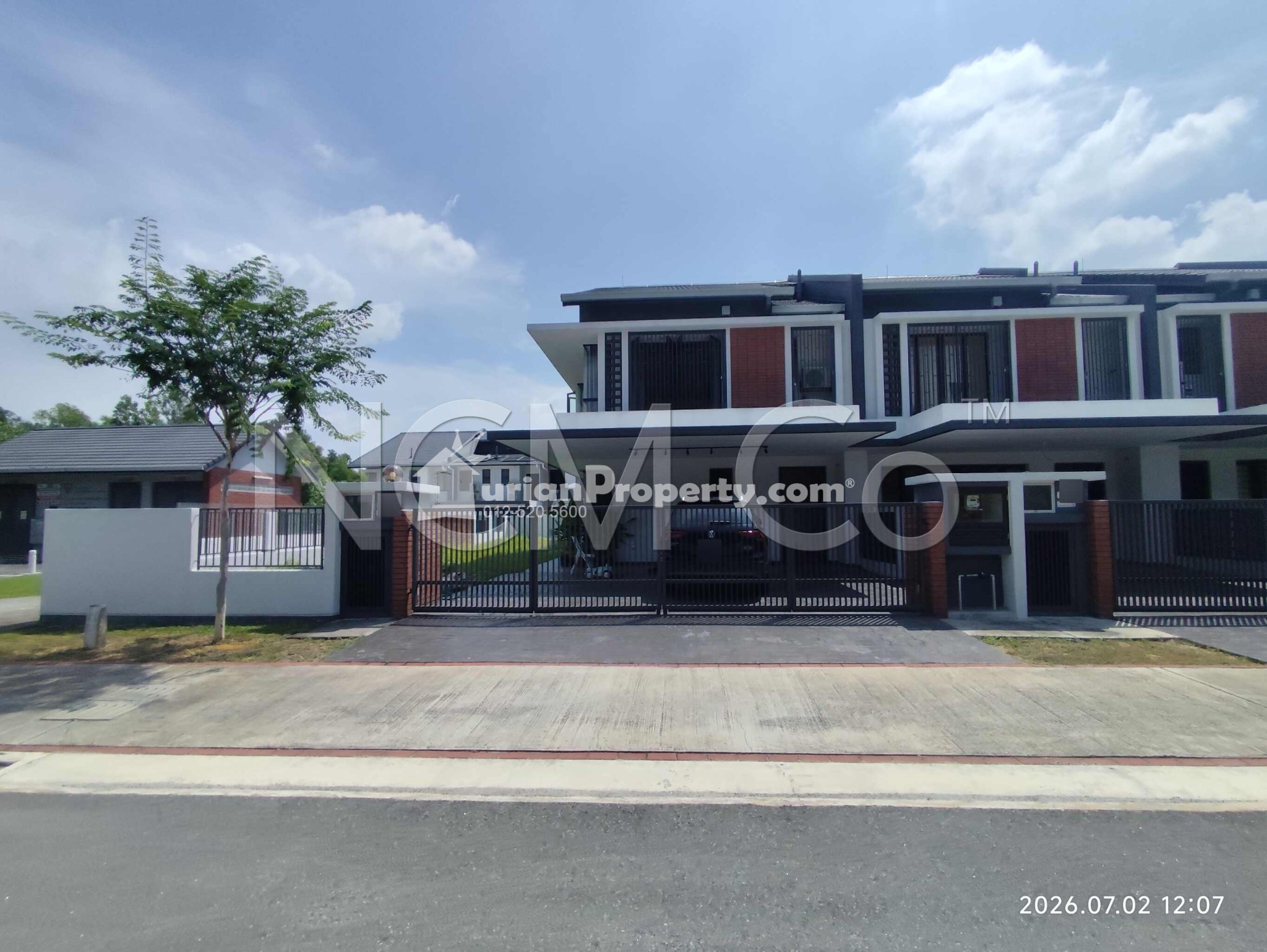 Terrace House For Auction at Elmina West