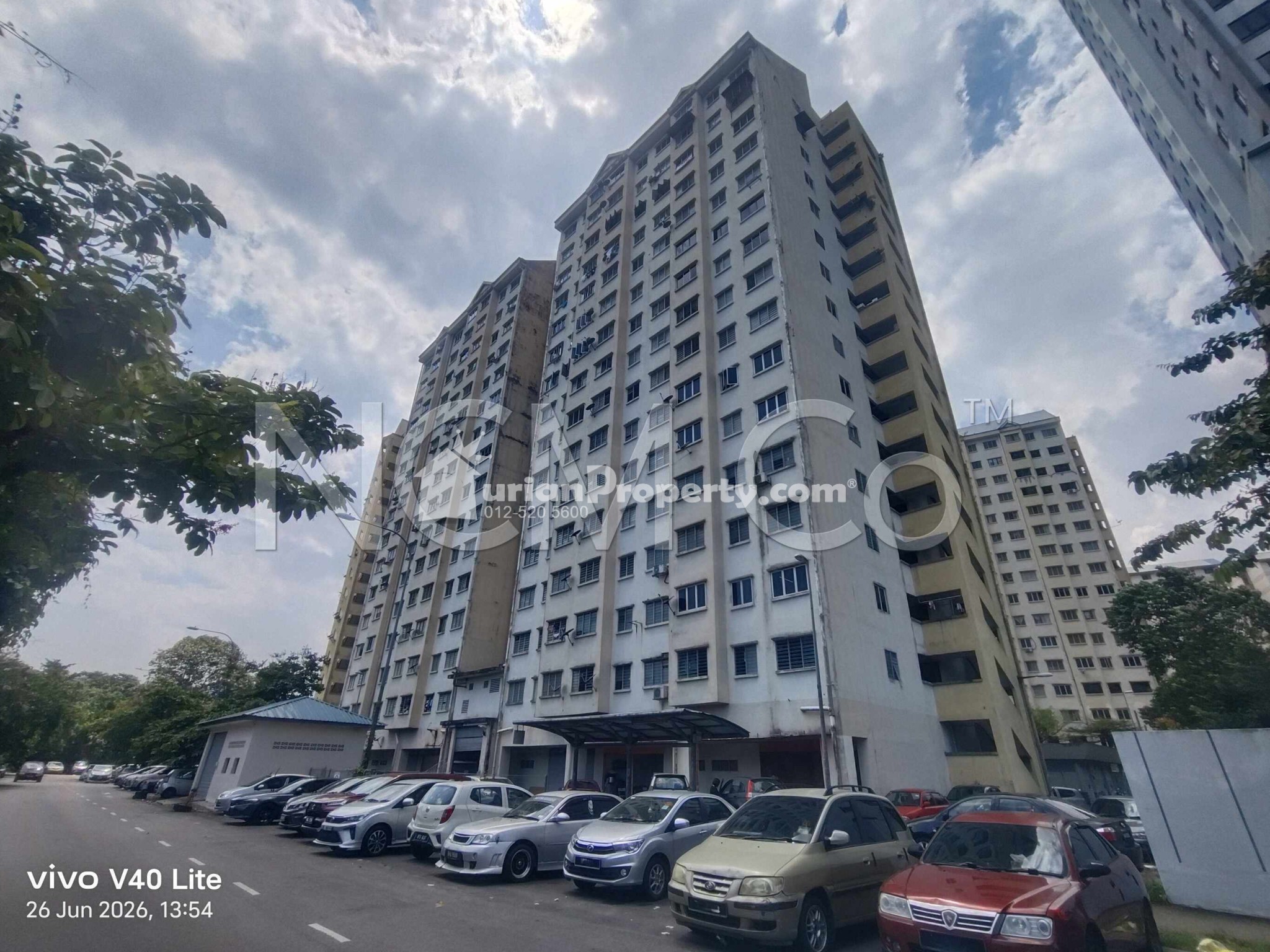 Apartment For Auction at Laman Damai Kepong