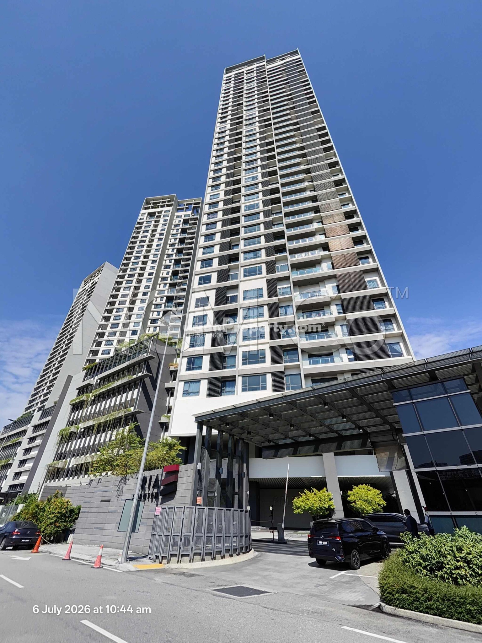 Condo For Auction at Tria Seputeh Condominium