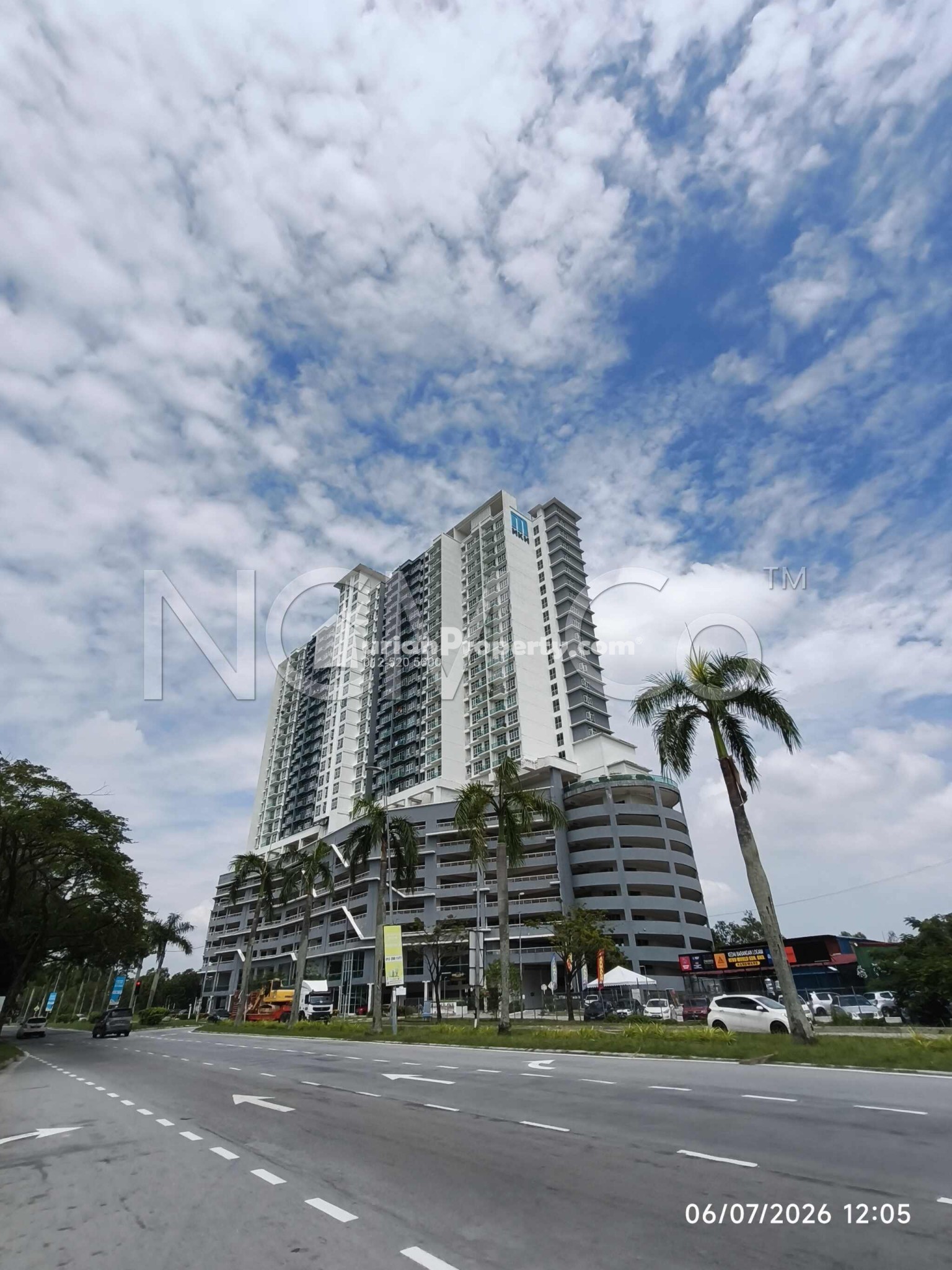 Serviced Residence For Auction at Saville D'lake
