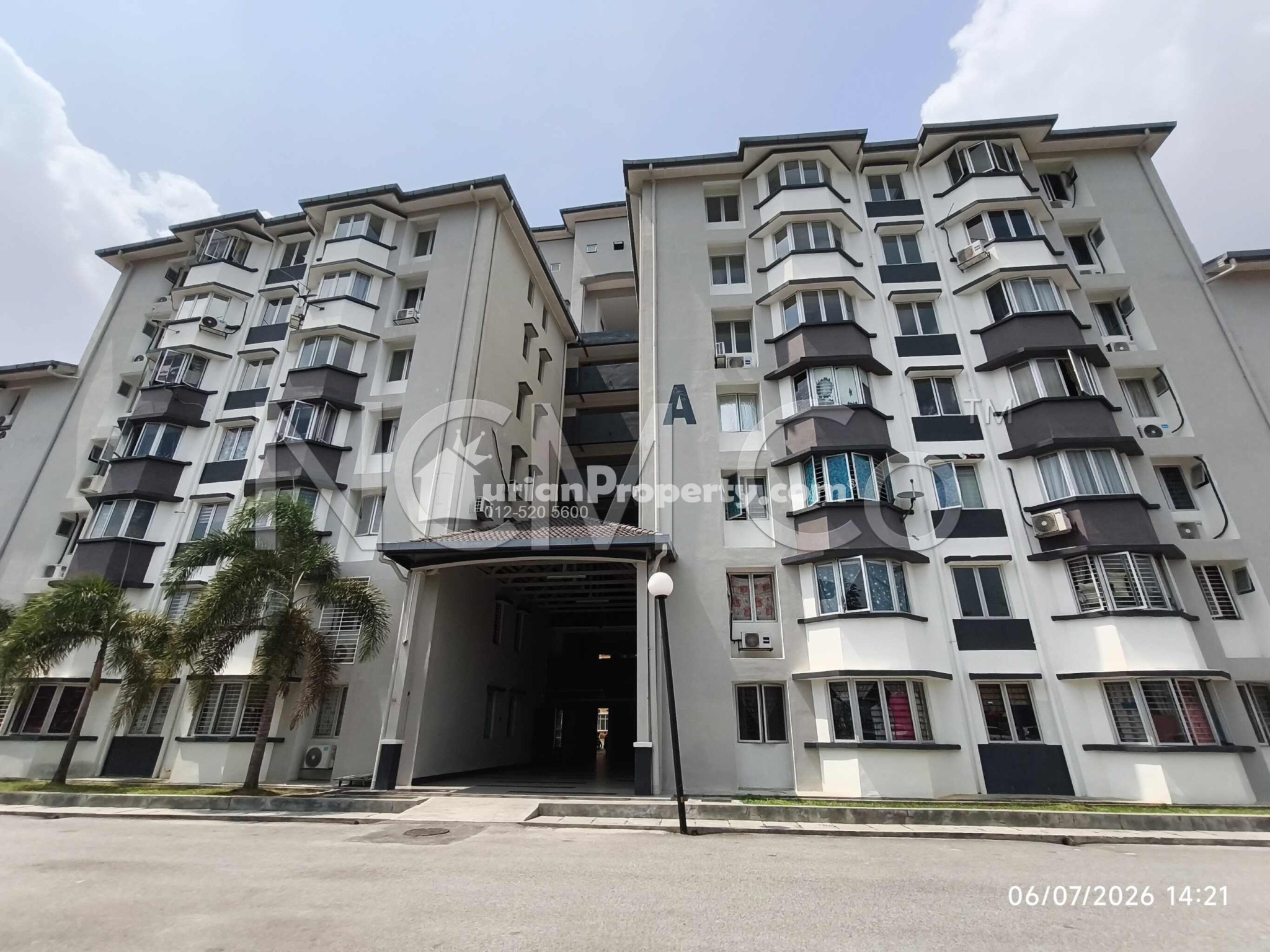 Apartment For Auction at Seroja Apartment