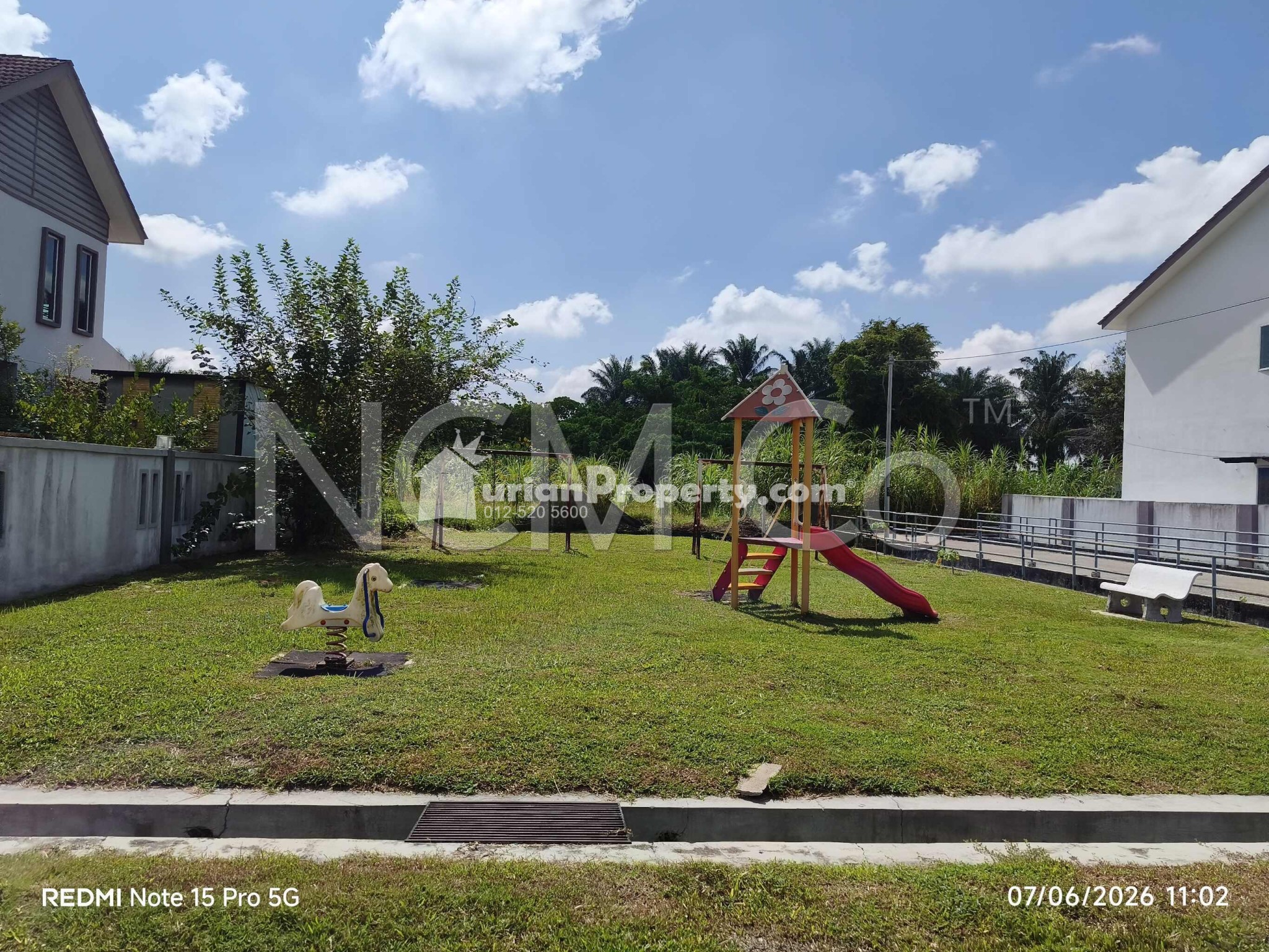Terrace House For Auction at Taman Pelangi