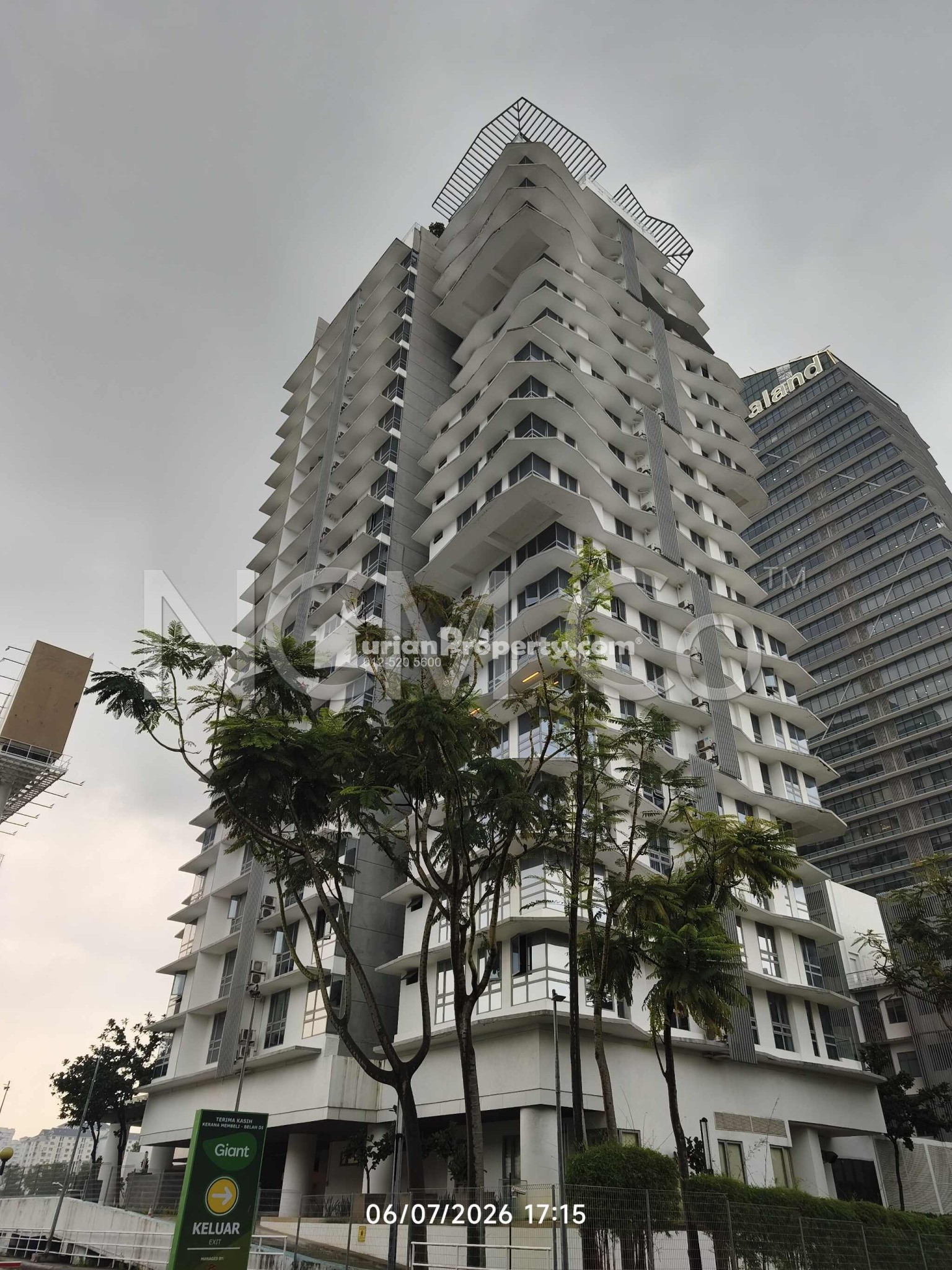 Serviced Residence For Auction at Cascades