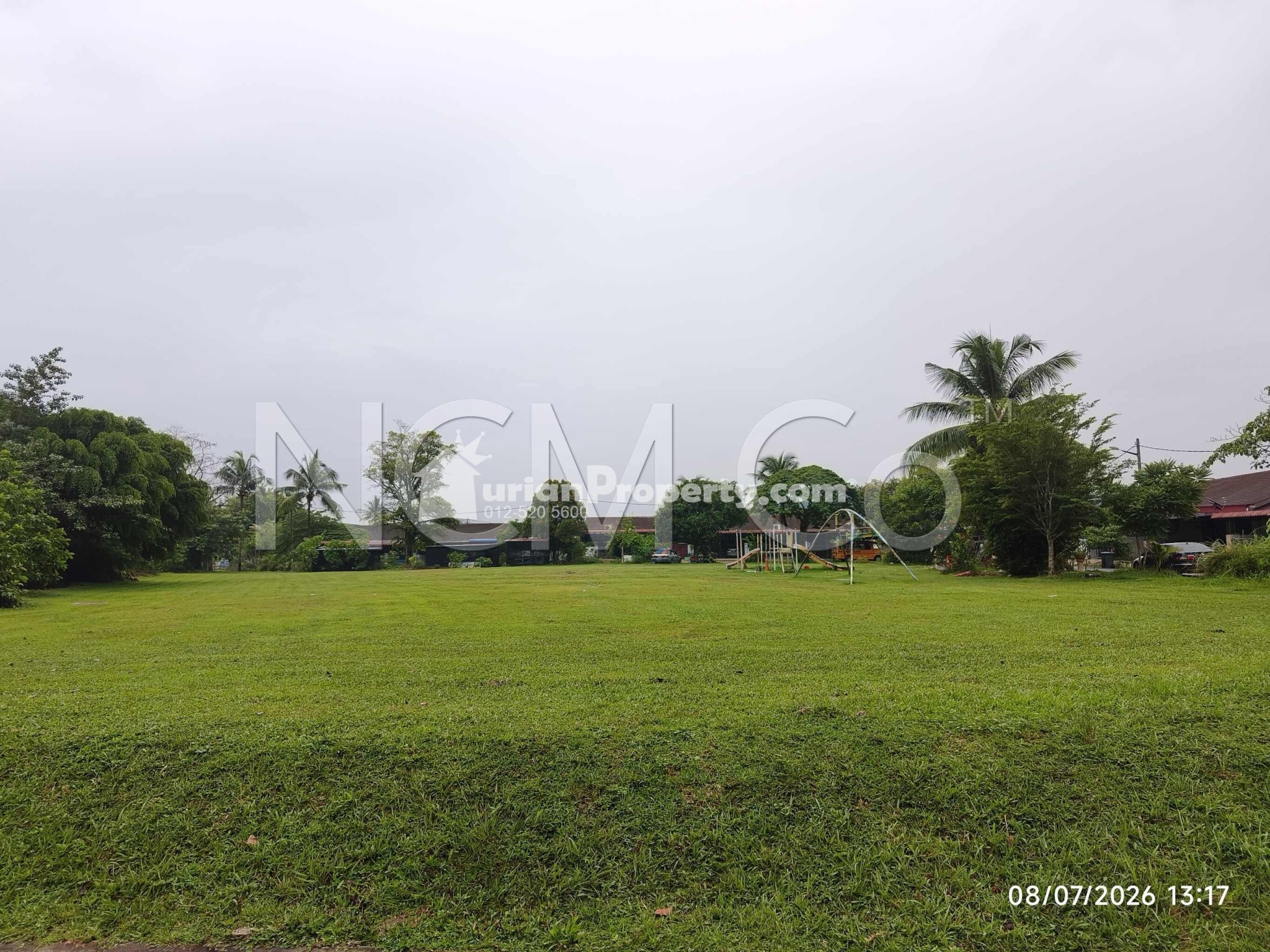 Terrace House For Auction at Taman Kelisa Ria