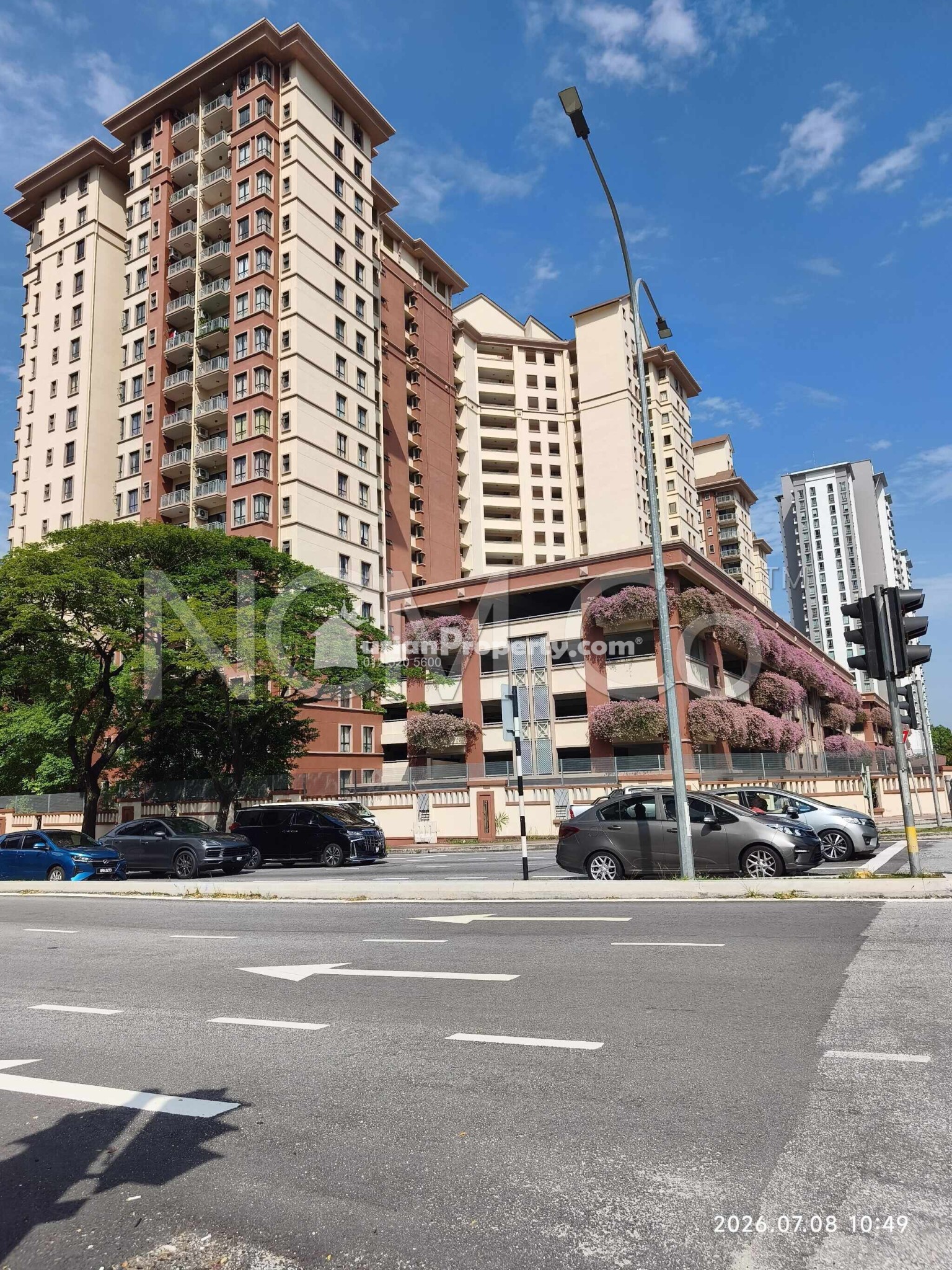 Condo For Auction at Casa Indah 1