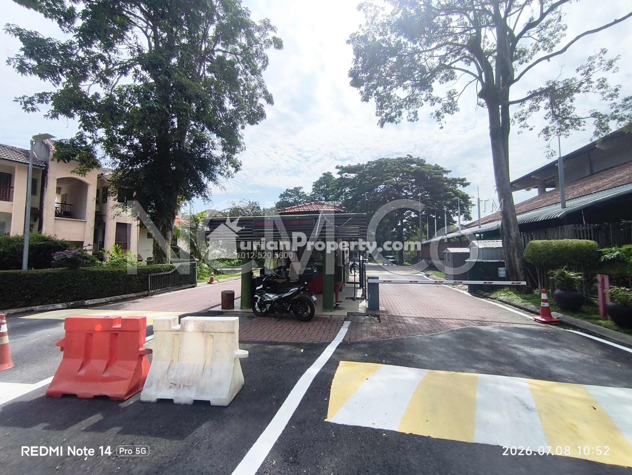 Bungalow House For Auction at Taman Impian Gemilang