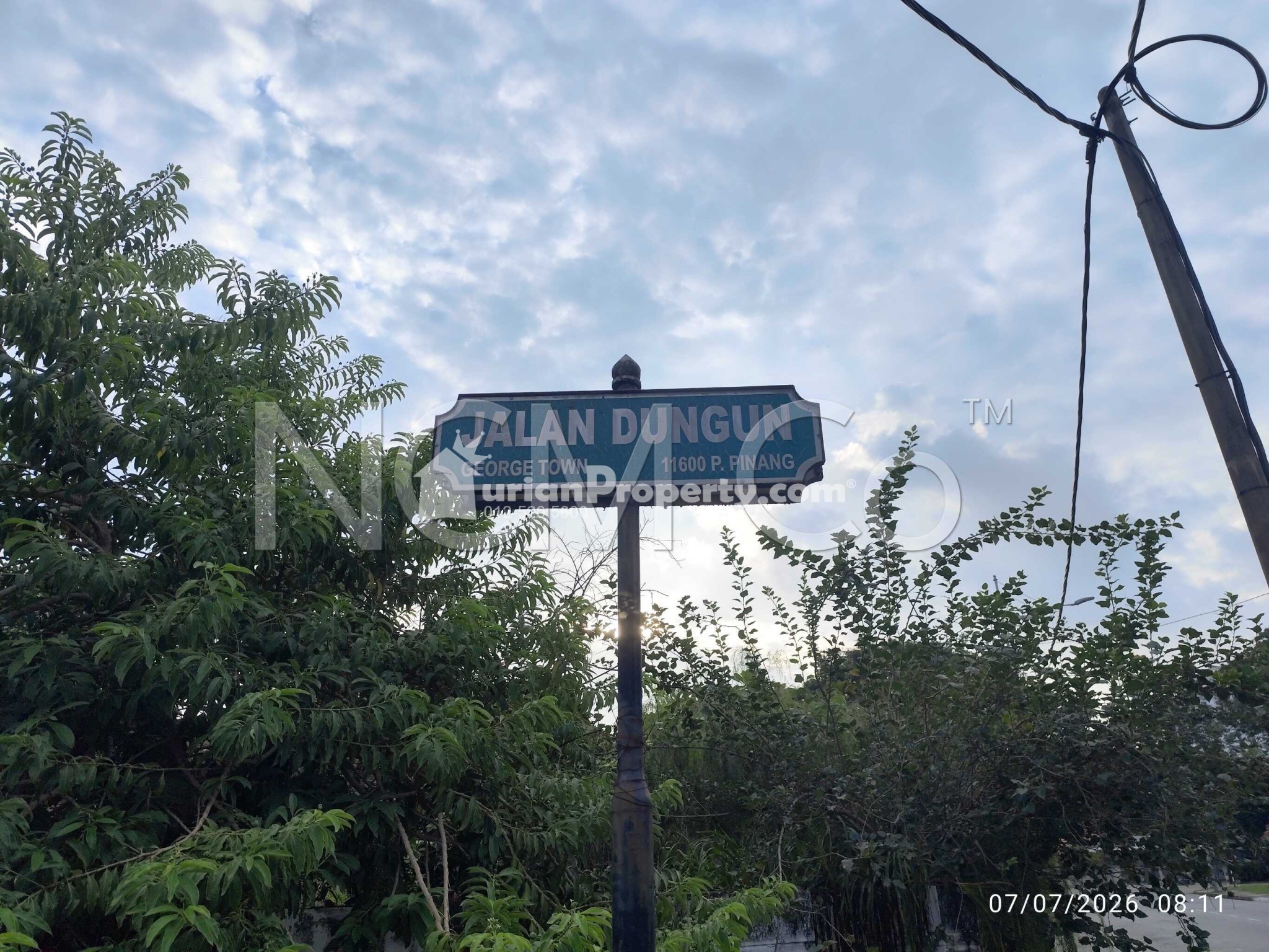Terrace House For Auction at Georgetown