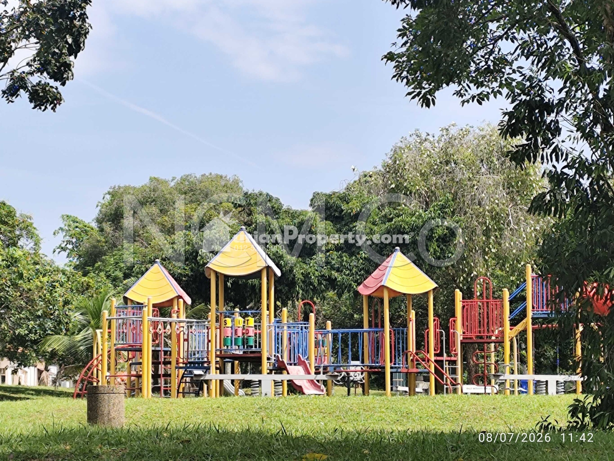 Bungalow House For Auction at Bukit Jelutong