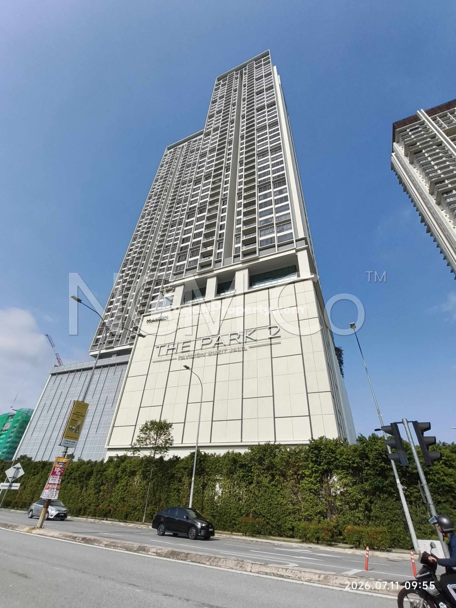 Serviced Residence For Auction at The Park 2