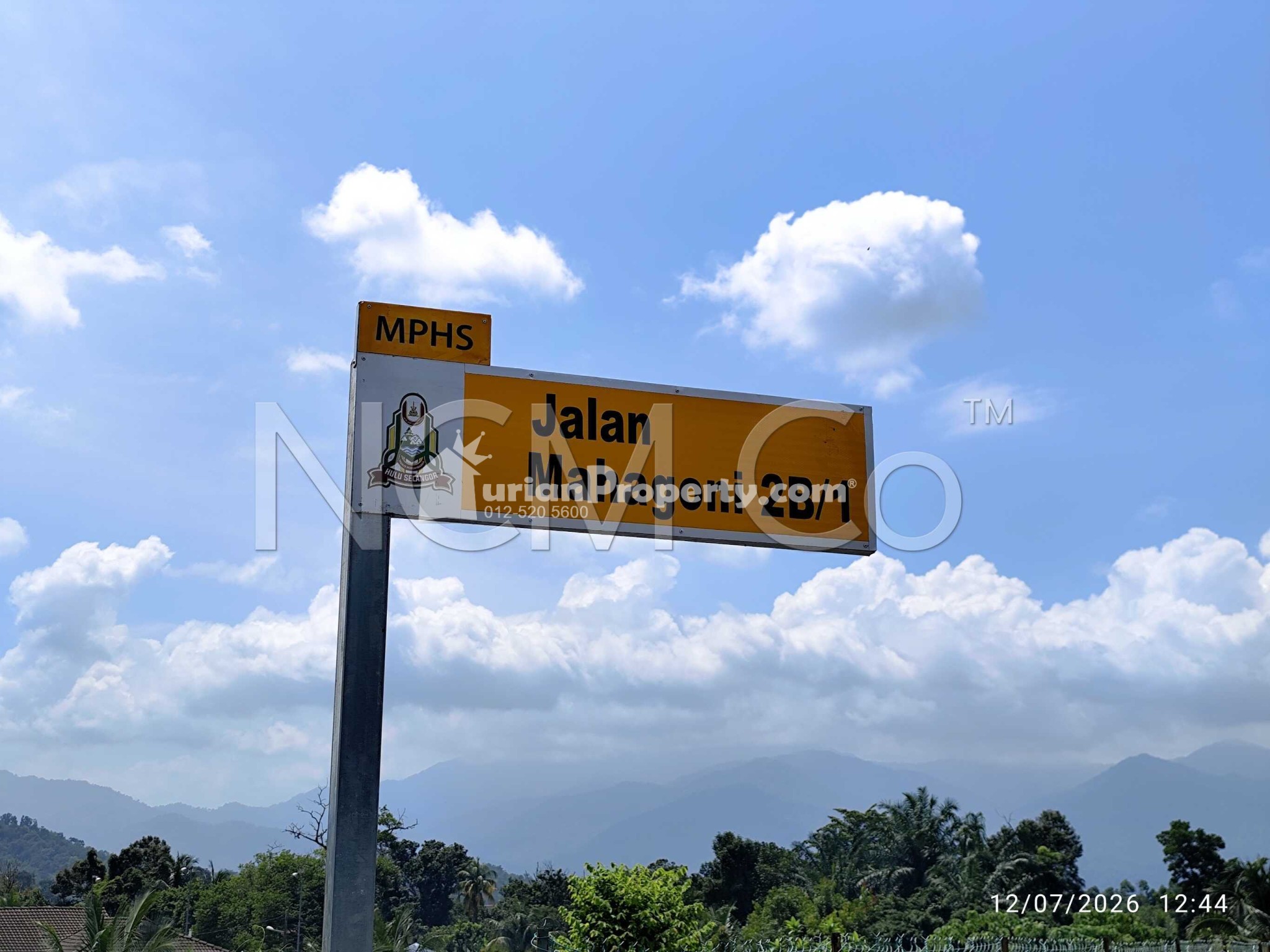 Terrace House For Auction at Tamu Hill Park