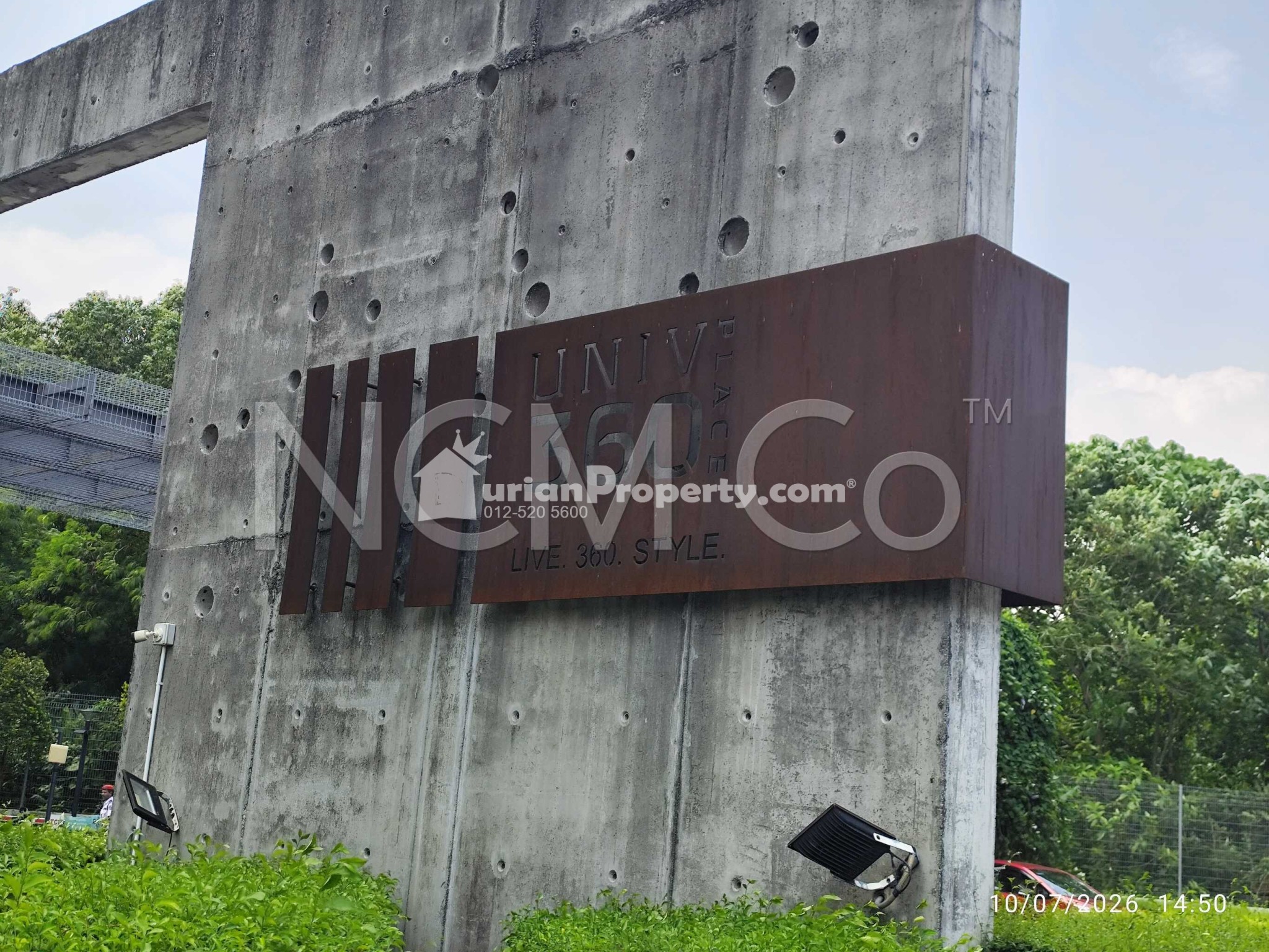 Serviced Residence For Auction at Univ 360 Place