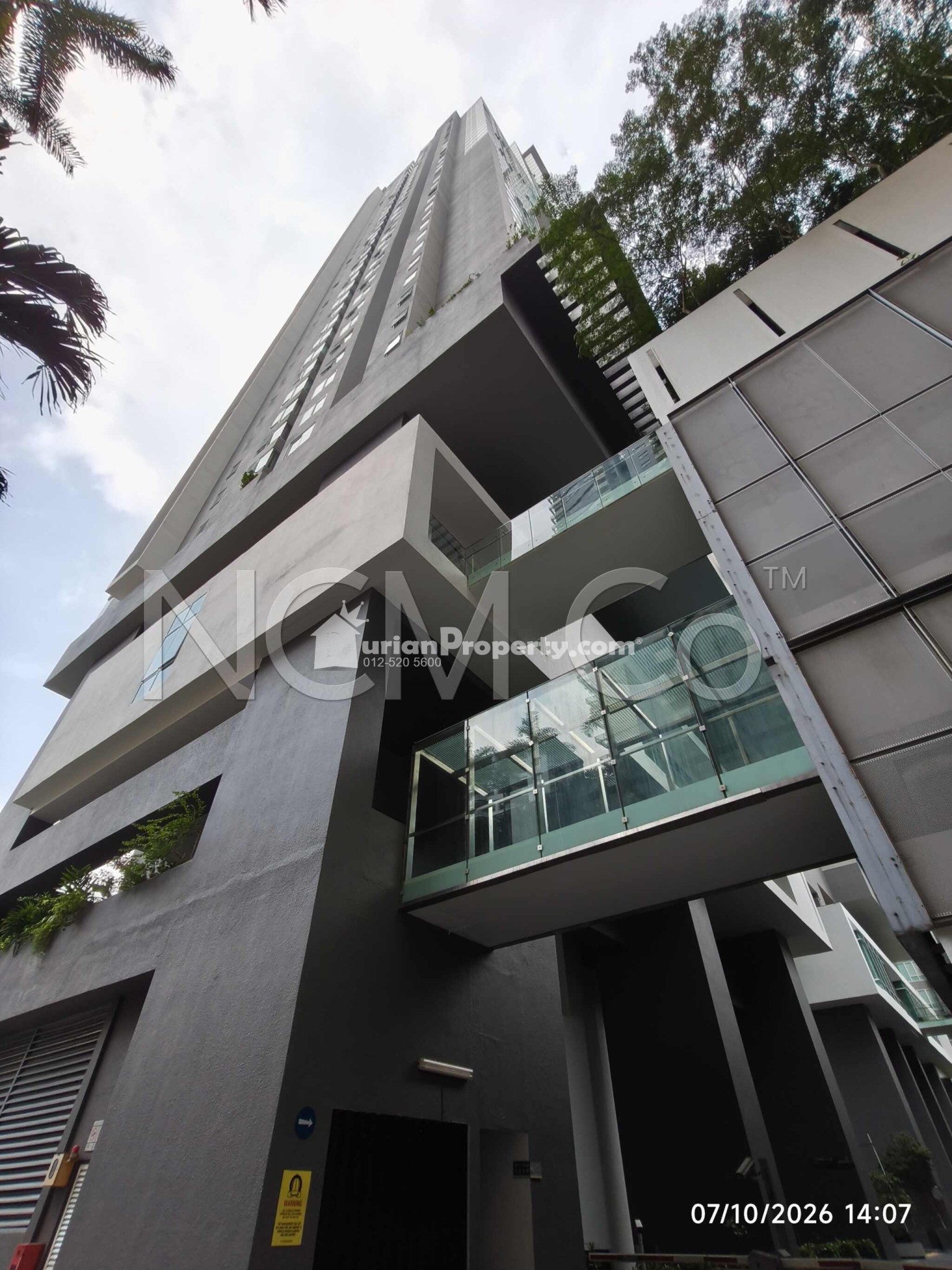 Condo For Auction at Verticas Residensi