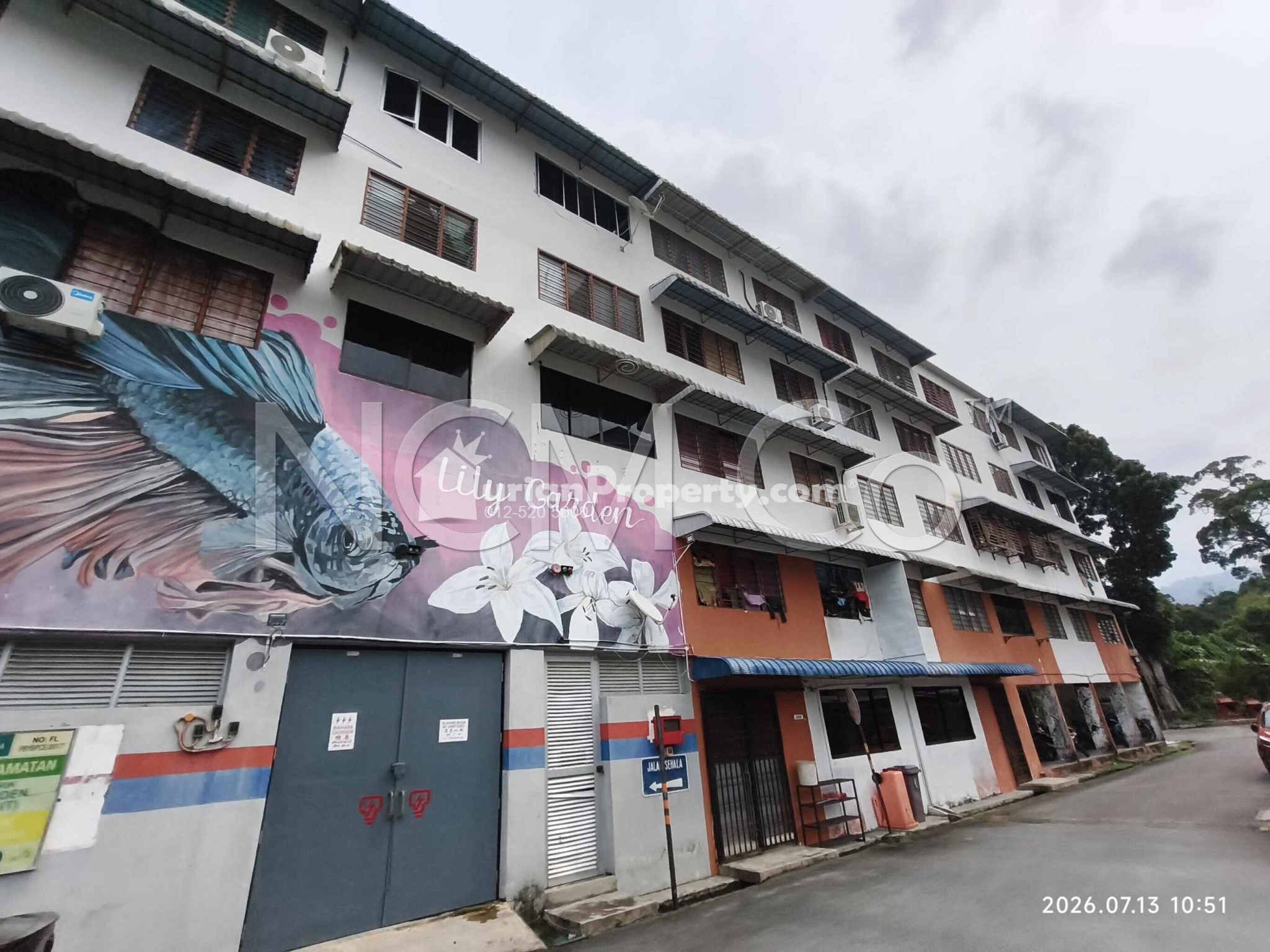 Flat For Auction at Taman Balik Pulau Lily Flat