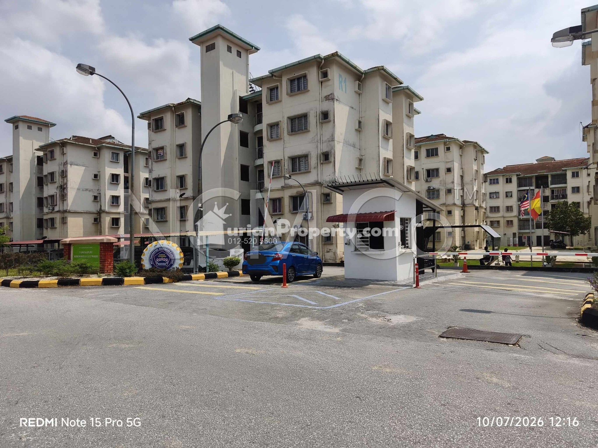 Apartment For Auction at Lilywood Court