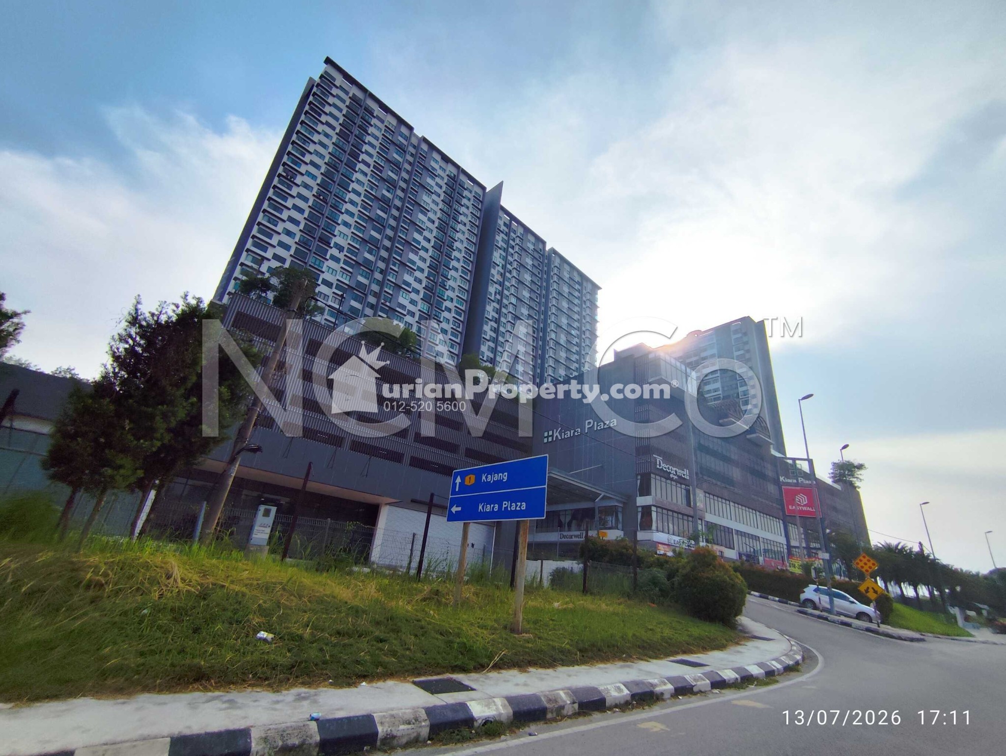 Shop For Auction at Kiara Plaza