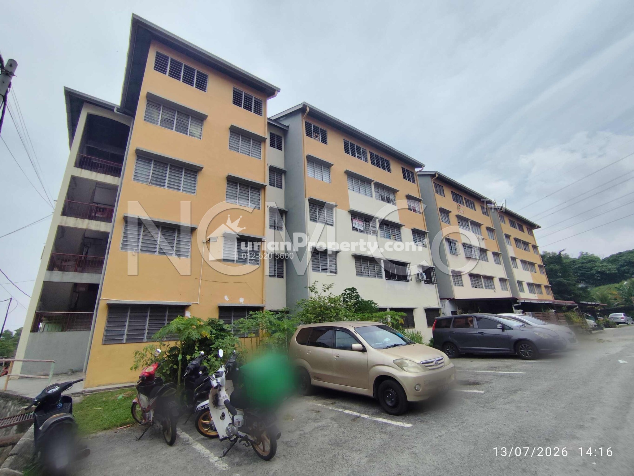 Flat For Auction at Taman Semarak