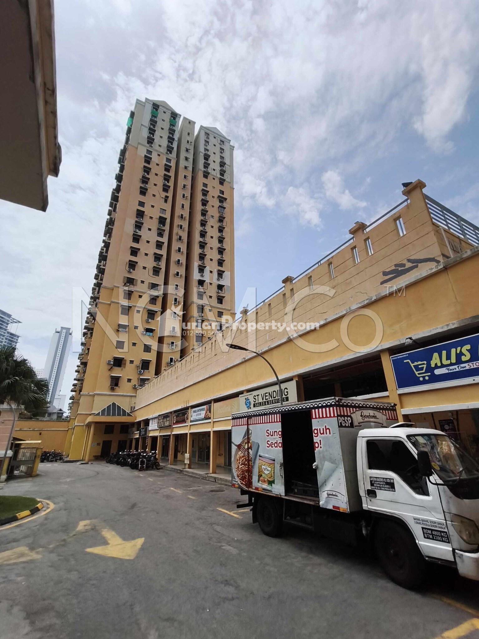 Apartment For Auction at Serina Bay