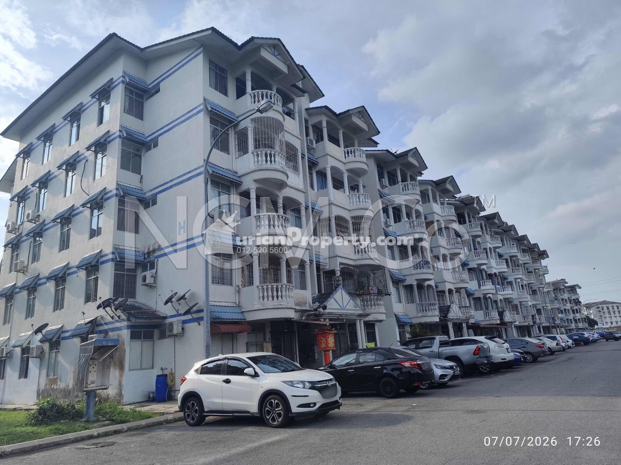 Flat For Auction at Pangsapuri Taman Cheng Ria