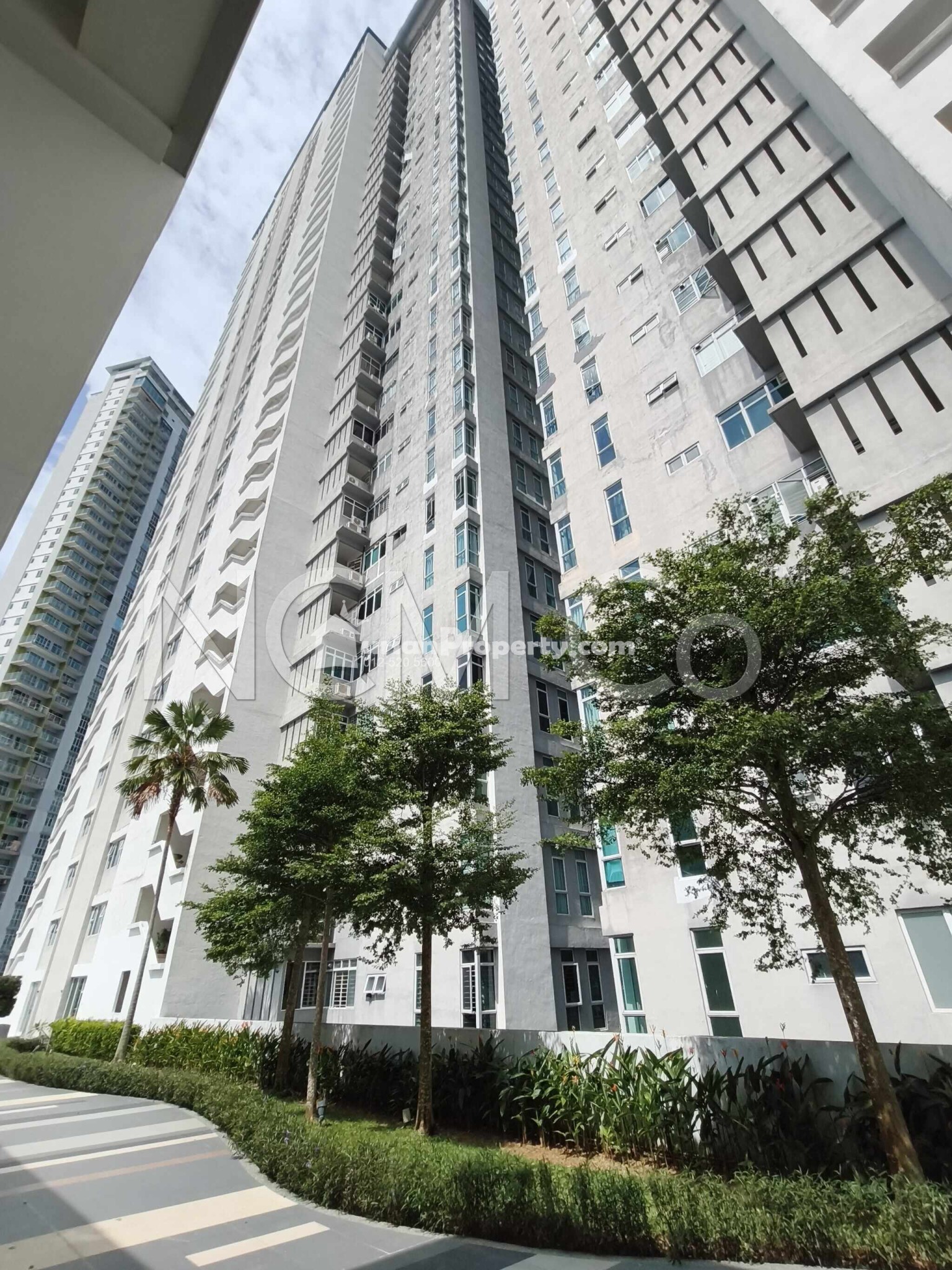 Condo For Auction at The Peak Residences