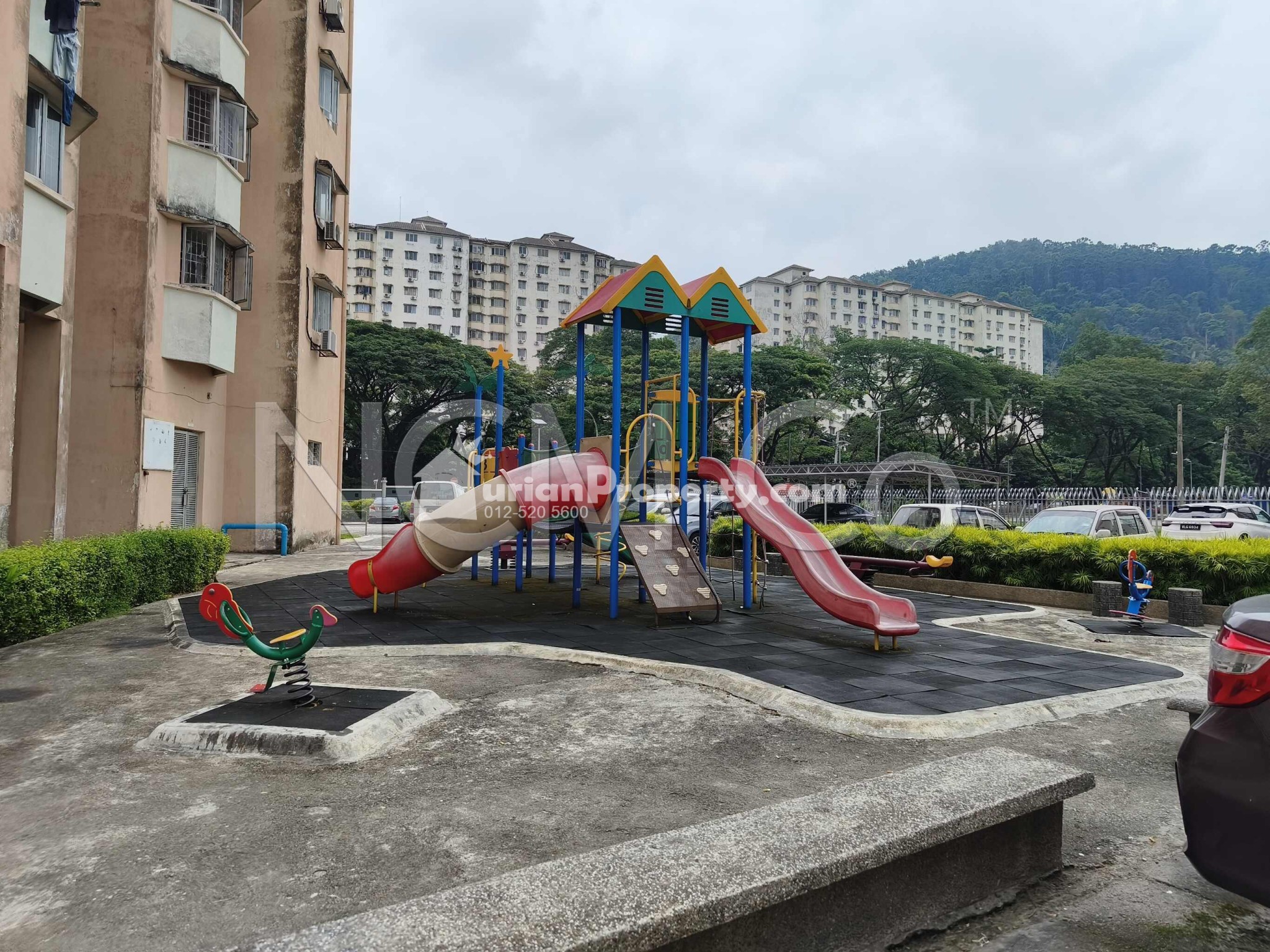 Apartment For Auction at Desa Dua