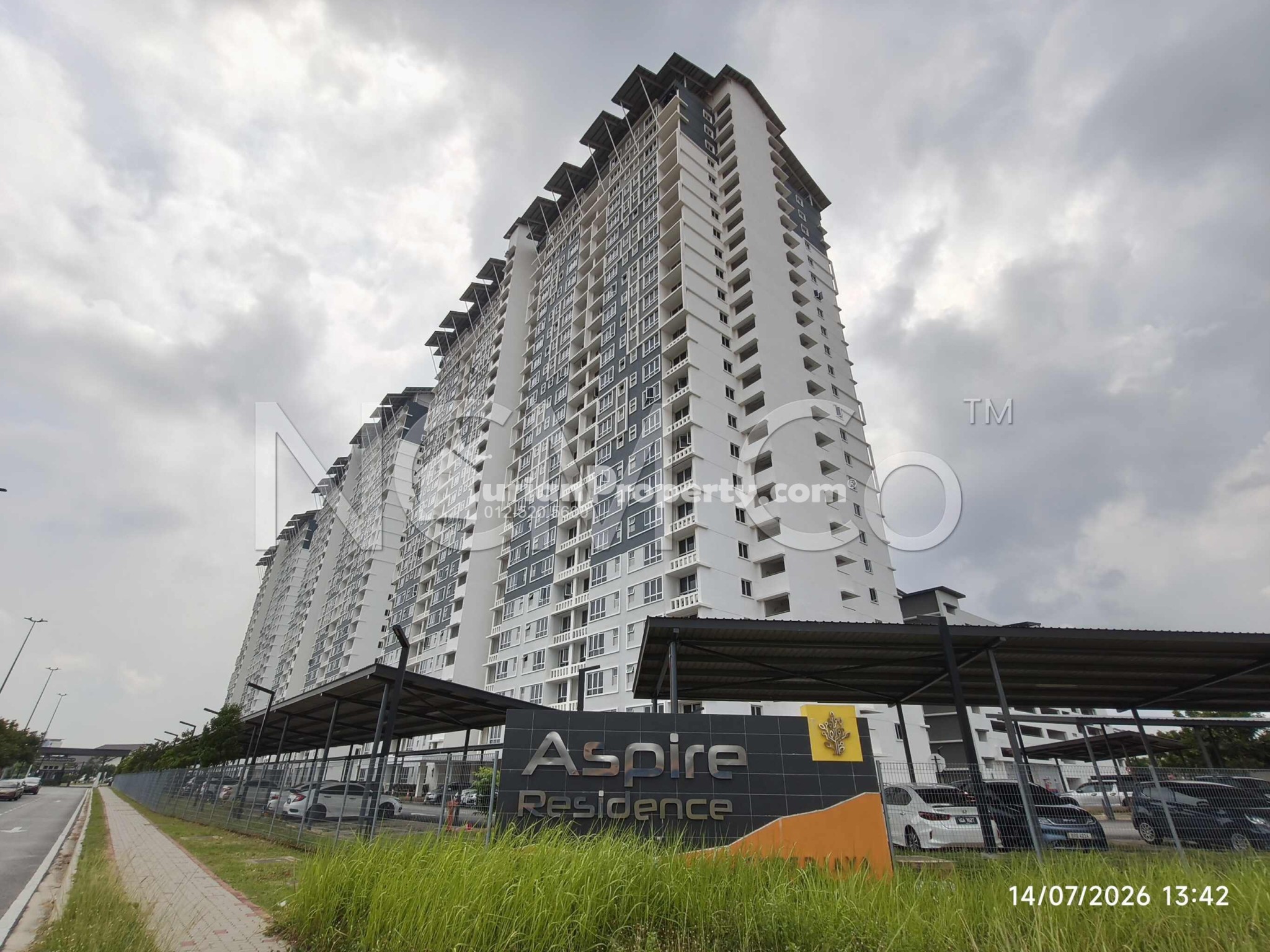 Apartment For Auction at Aspire Residence