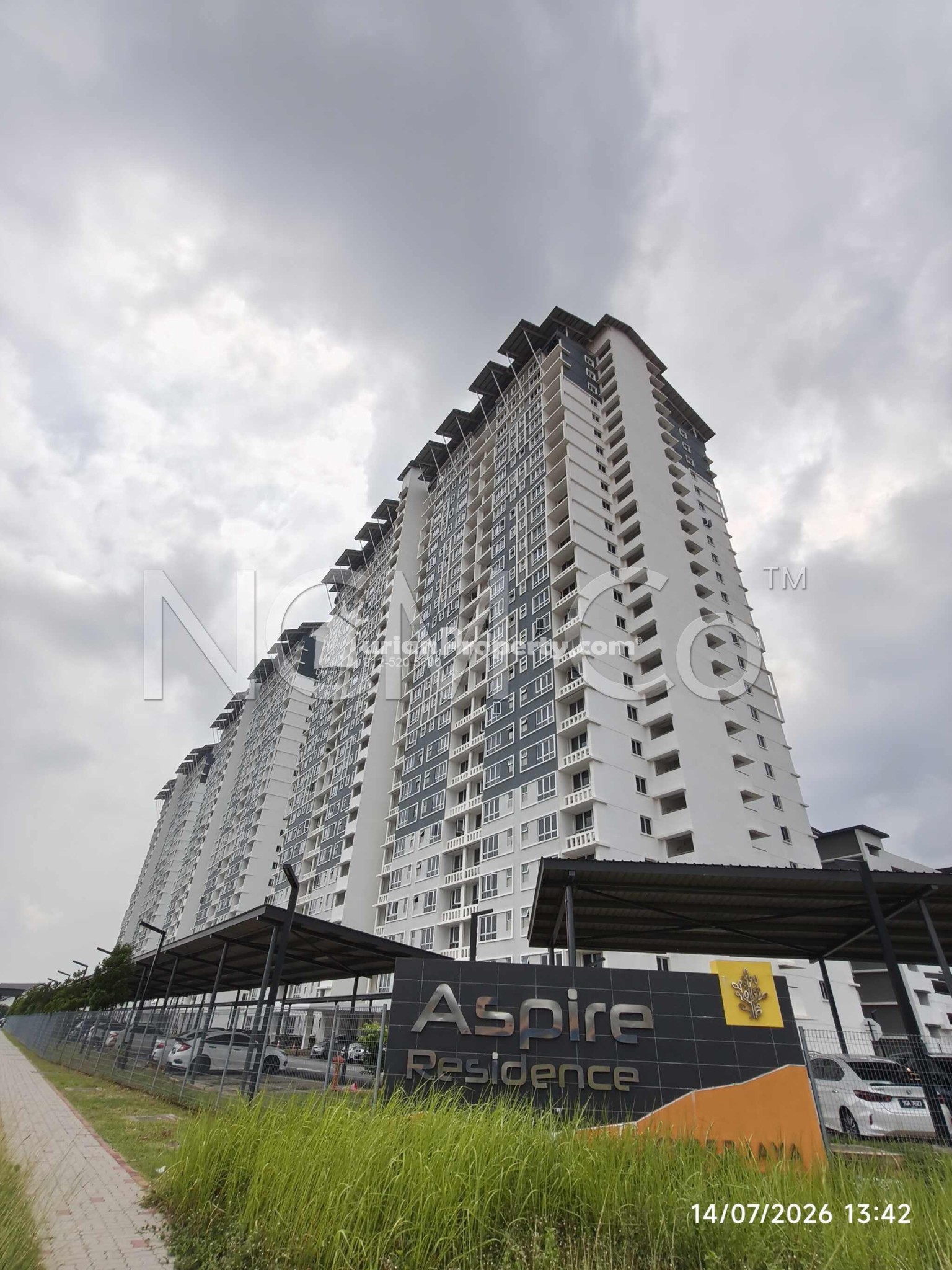 Apartment For Auction at Aspire Residence