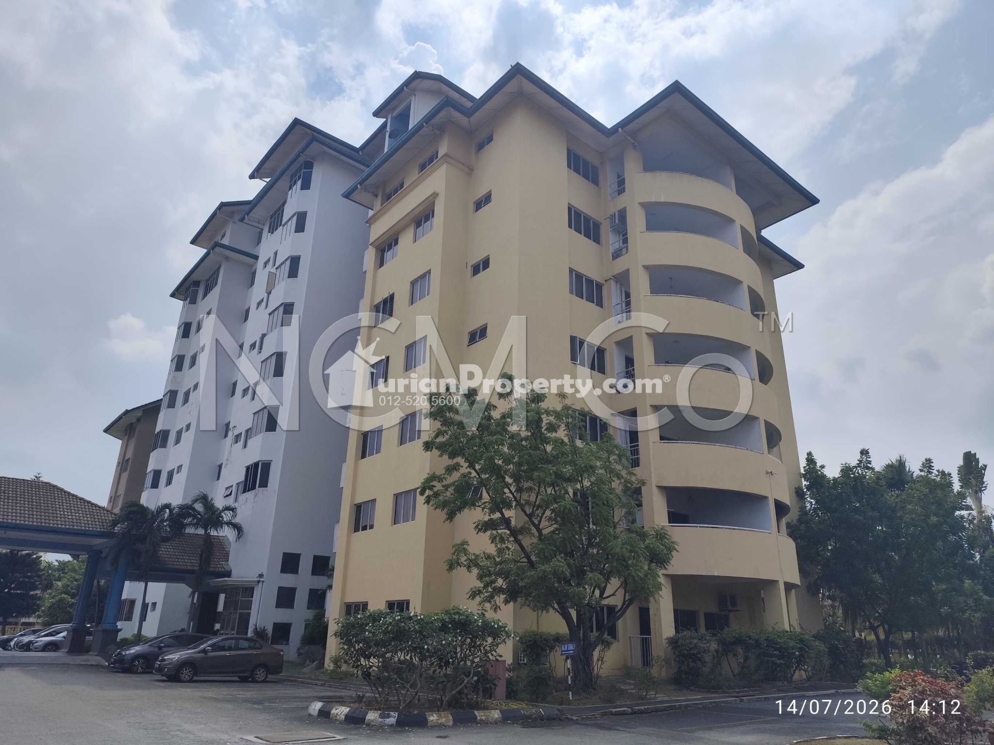 Condo For Auction at Kondo Idaman