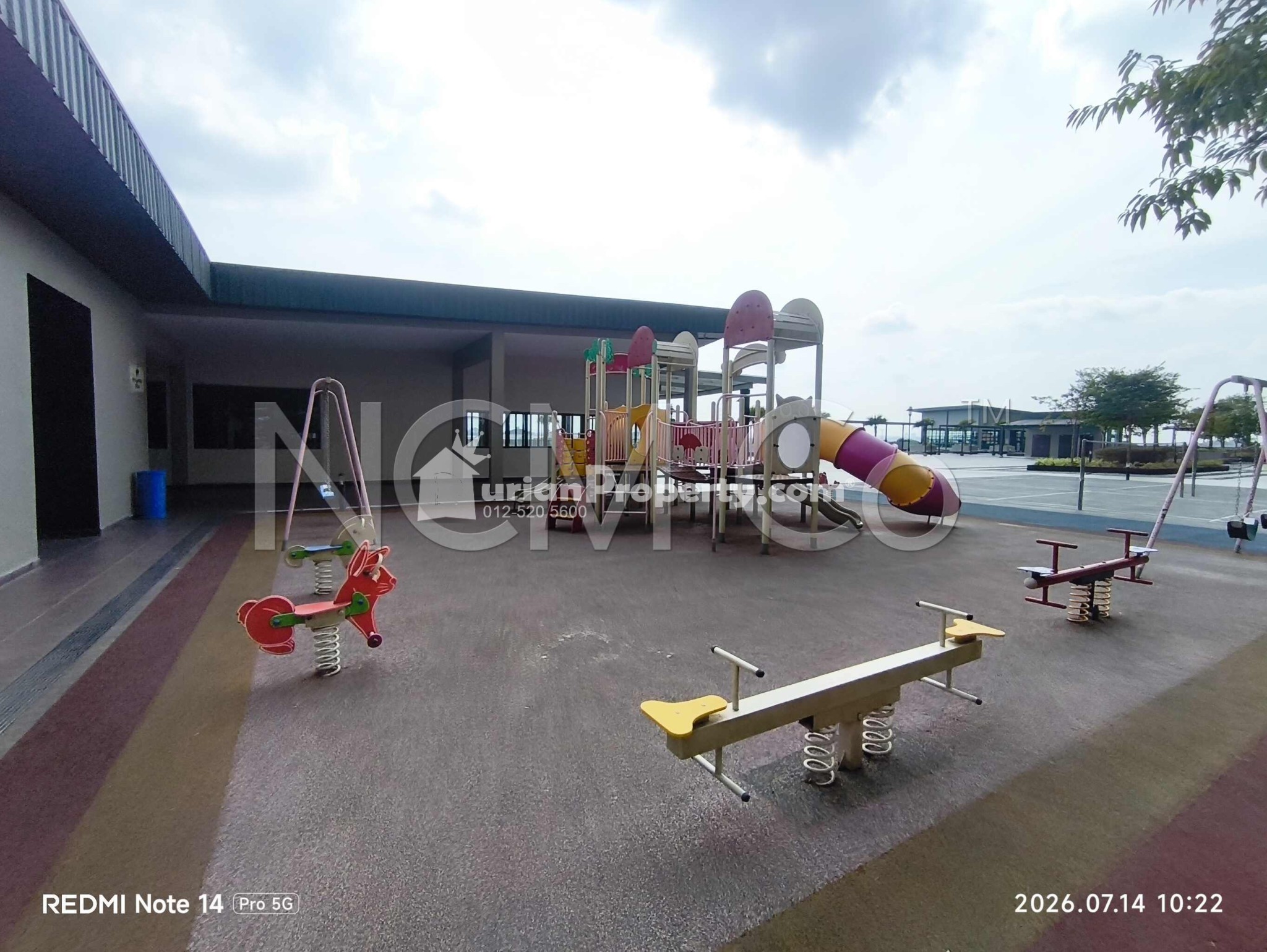Apartment For Auction at D'Secret Garden