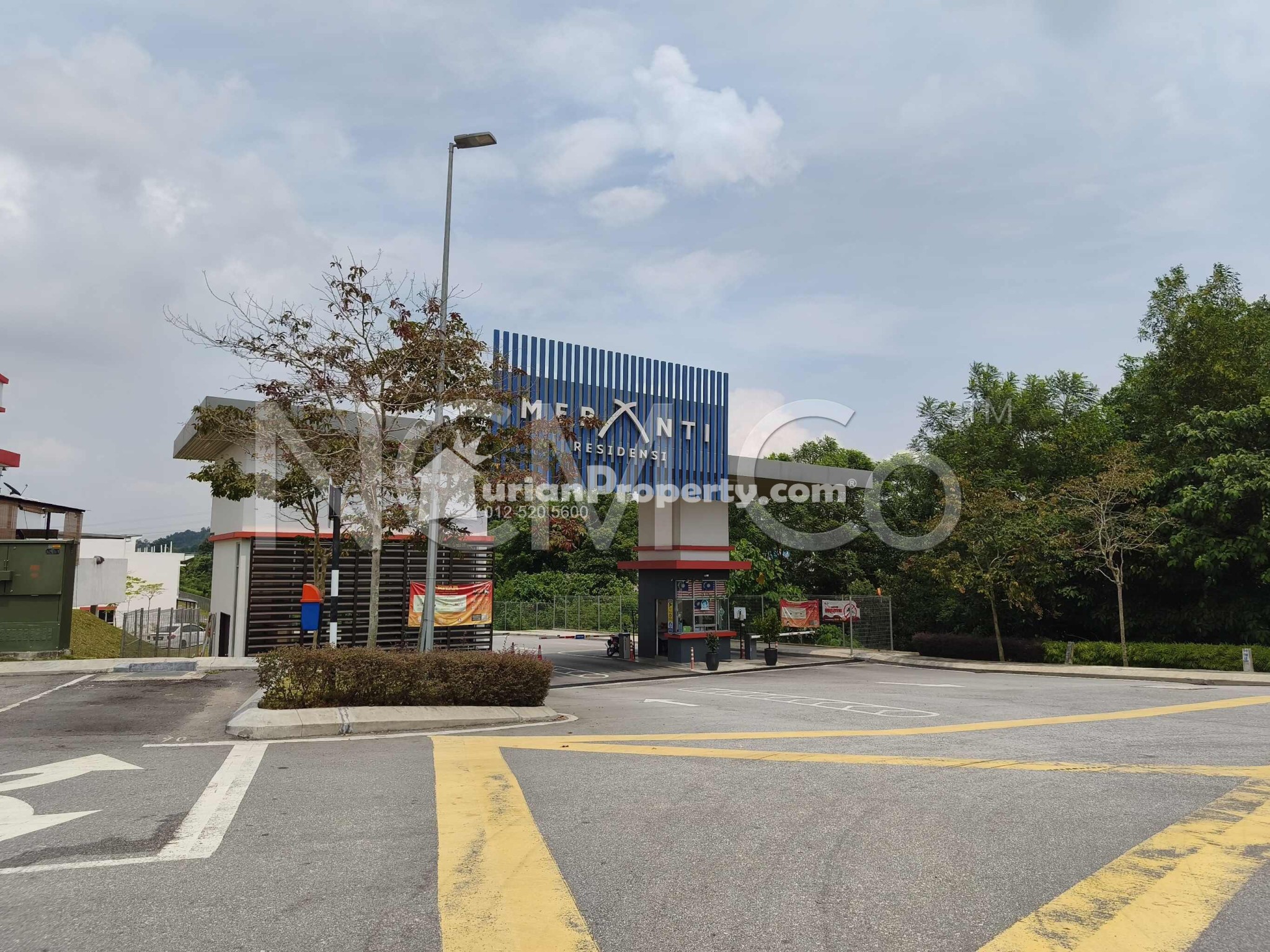 Terrace House For Auction at Meranti Residence