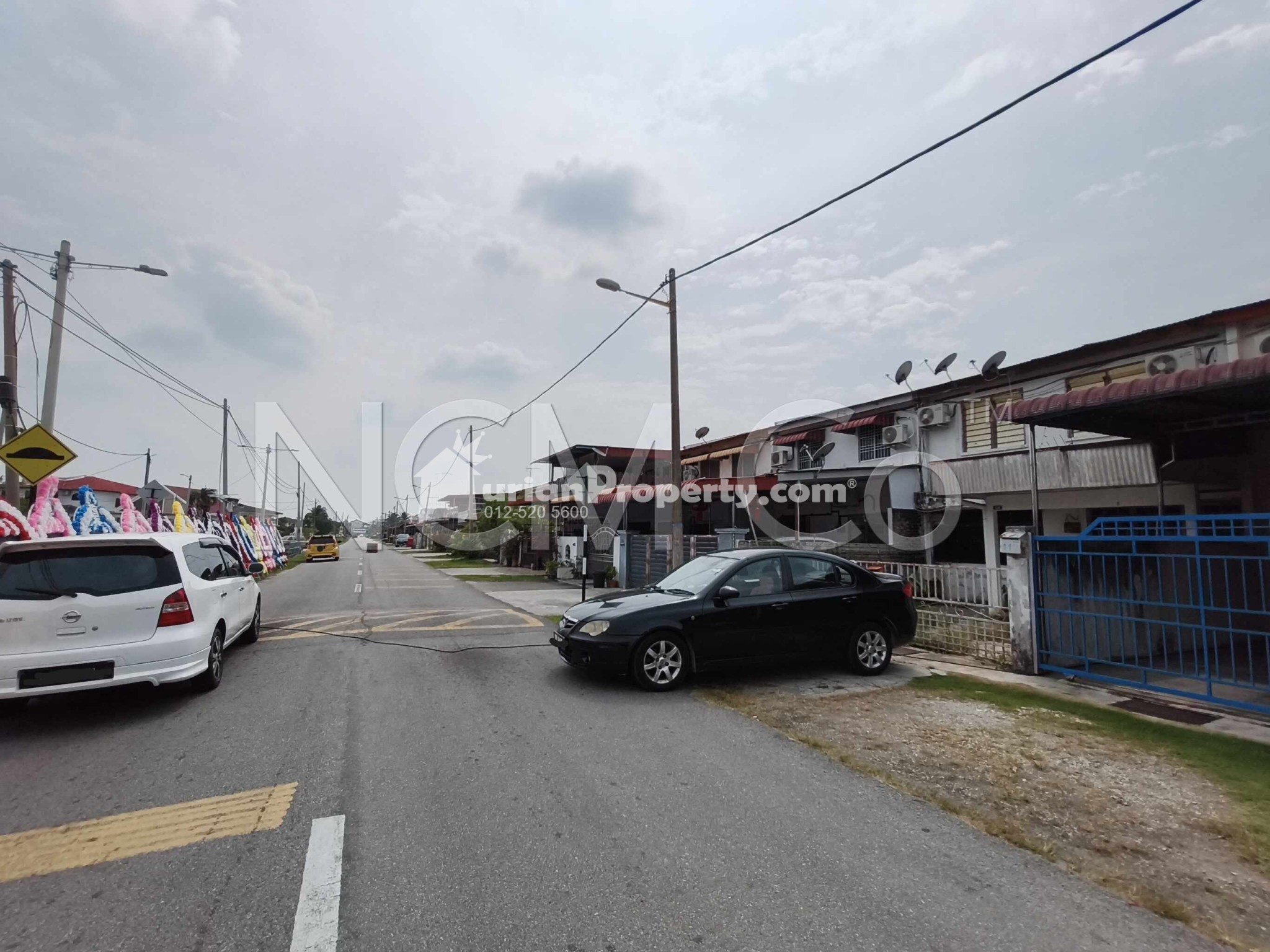 Terrace House For Auction at Taman Bintang