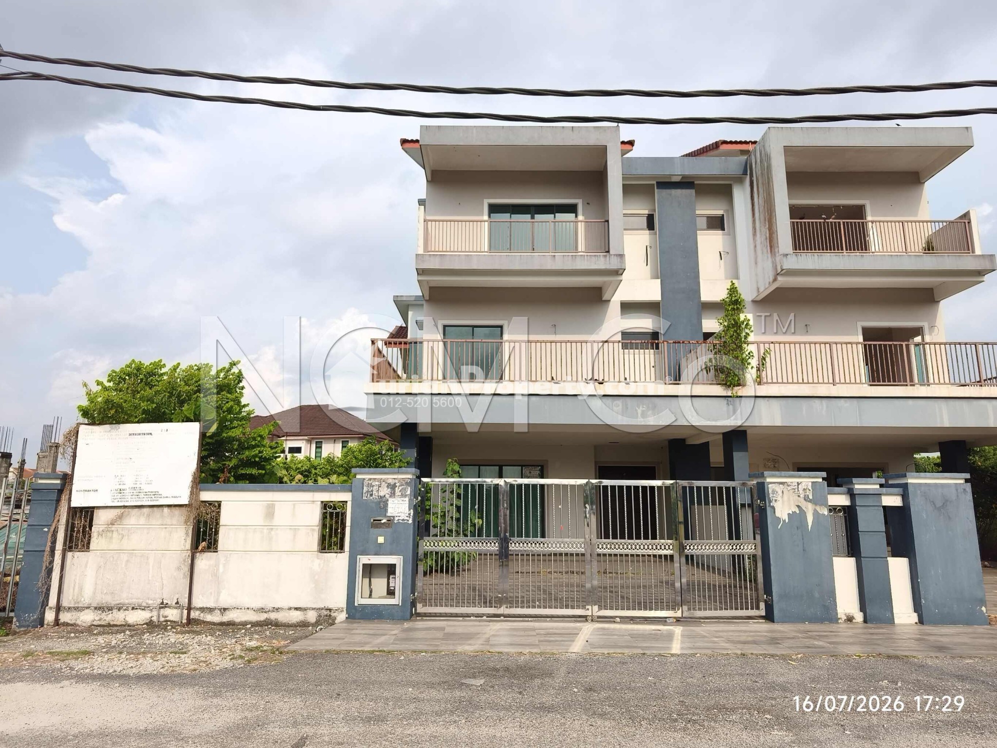 Semi D For Auction at Taman Cicely