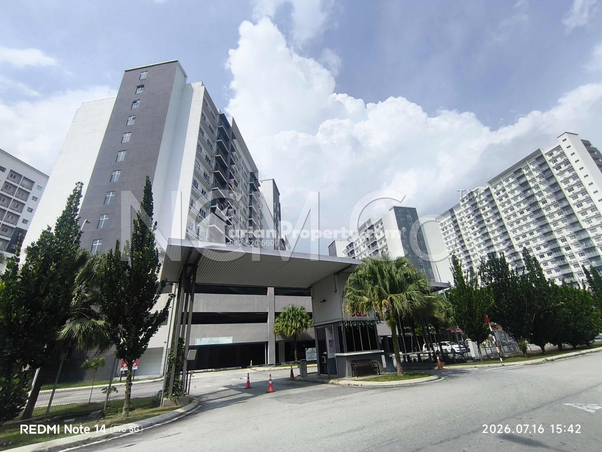 Apartment For Auction at Vesta View Apartment