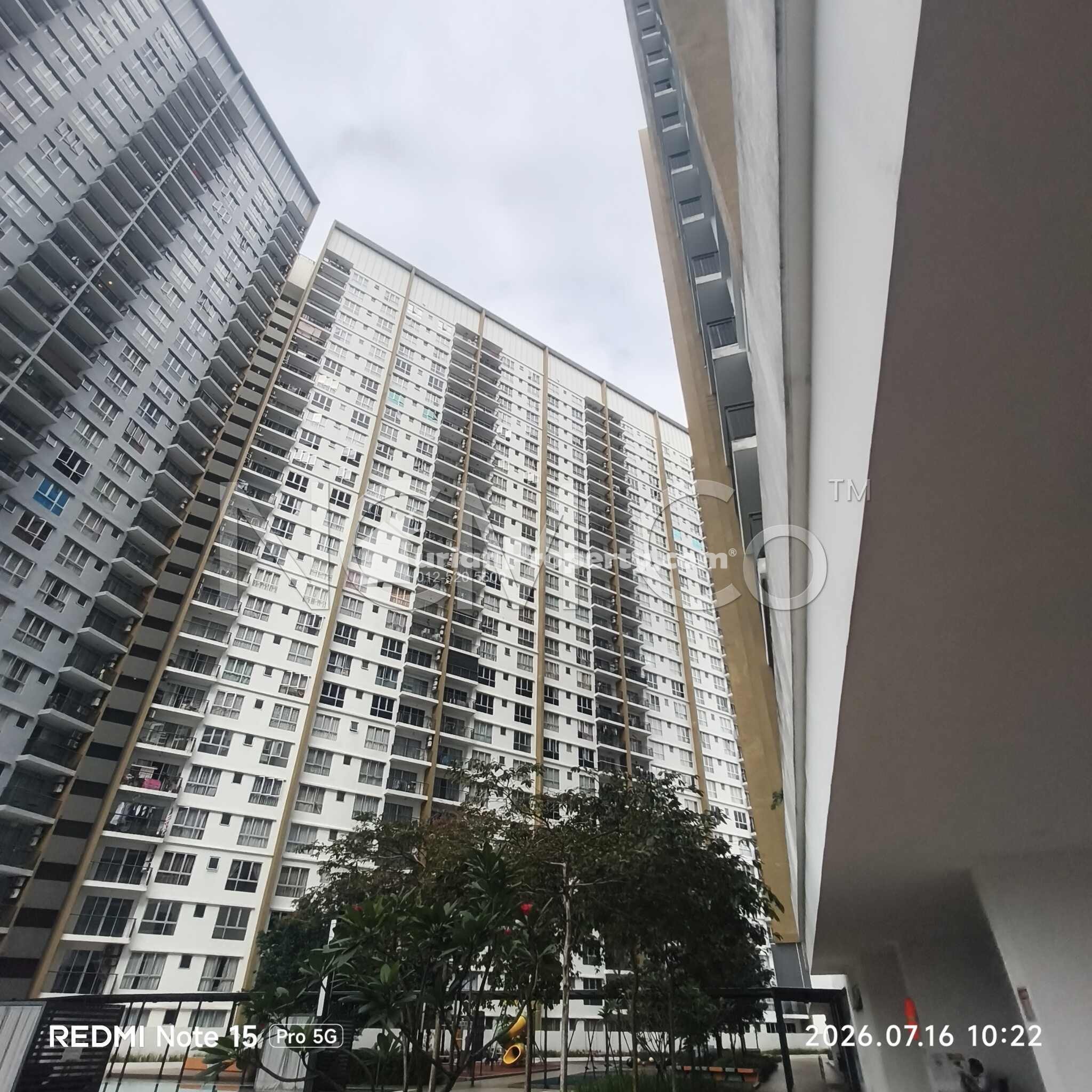 Condo For Auction at Platinum Splendor