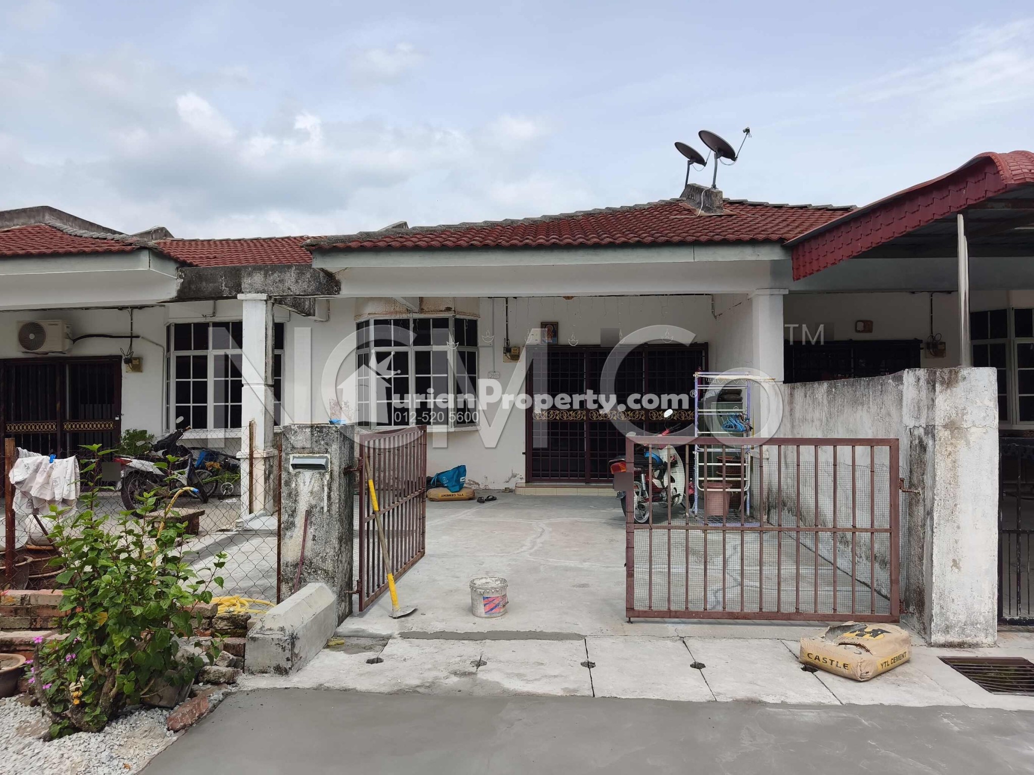 Terrace House For Auction at Taman Kledang