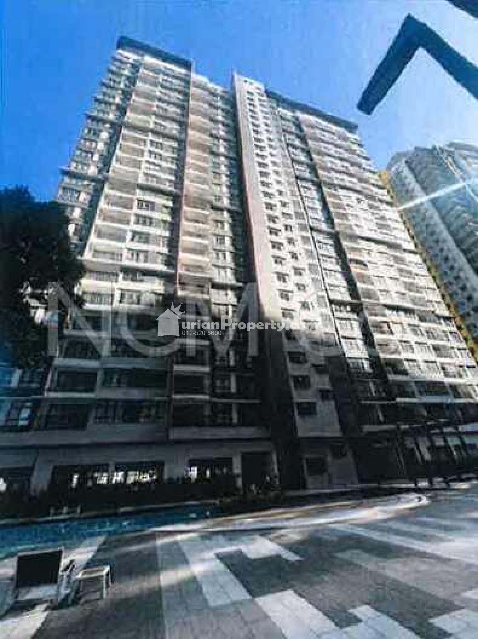 Apartment For Auction at Casa Green