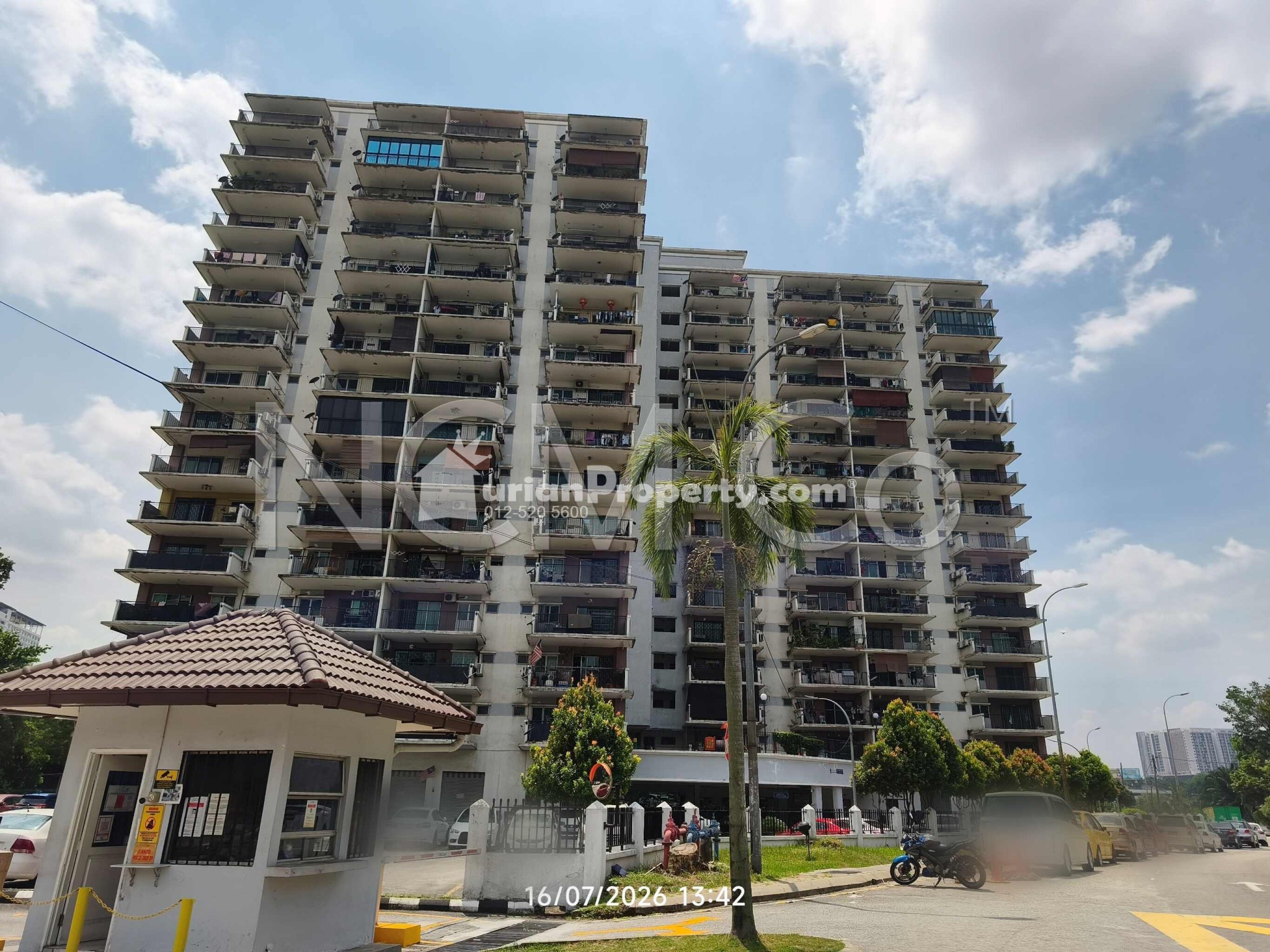 Apartment For Auction at Indahria Apartment