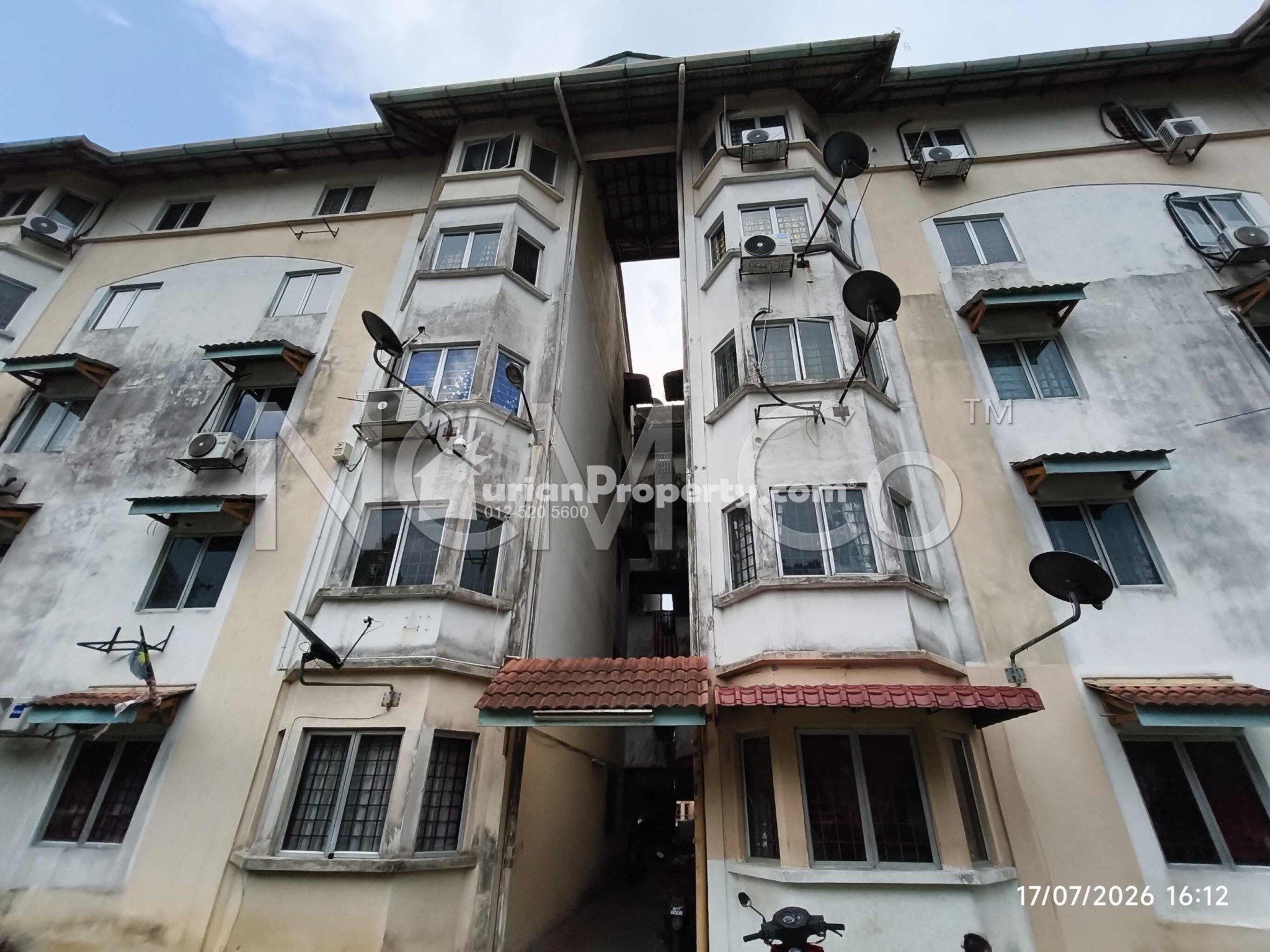 Apartment For Auction at Impian Apartment