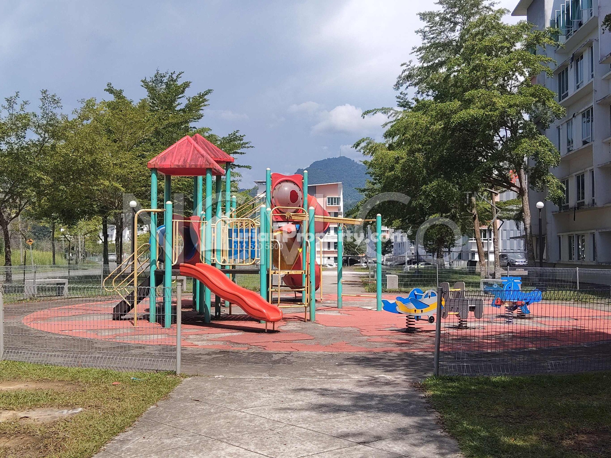 Apartment For Auction at University Utama Condominium