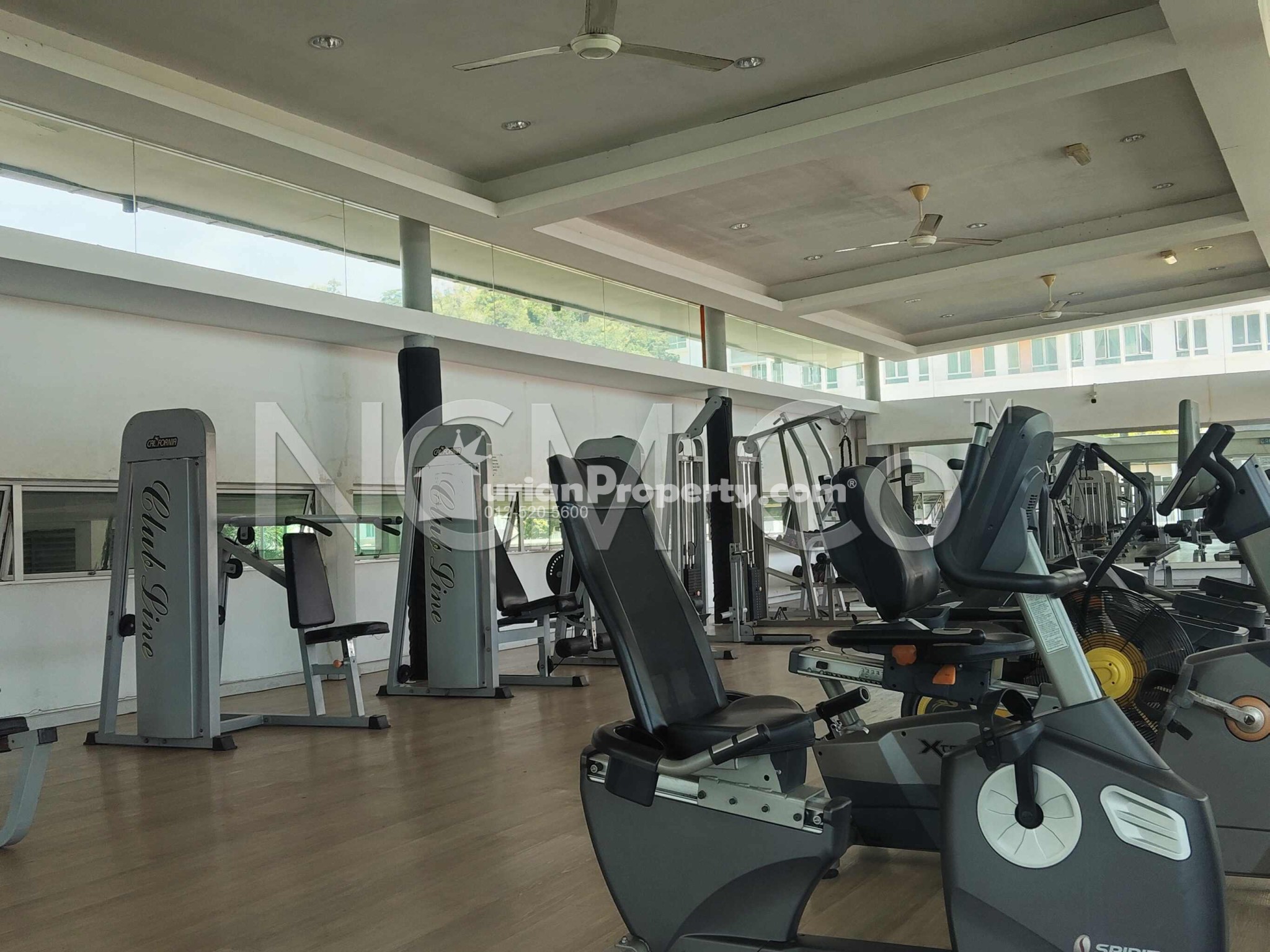 Apartment For Auction at University Utama Condominium