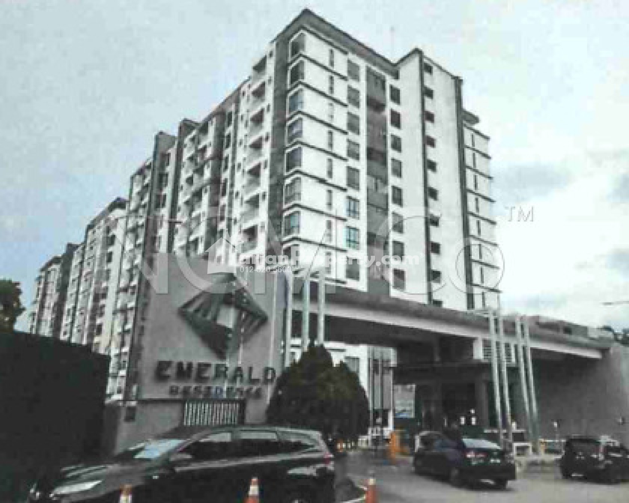 Condo For Auction at Emerald Residence