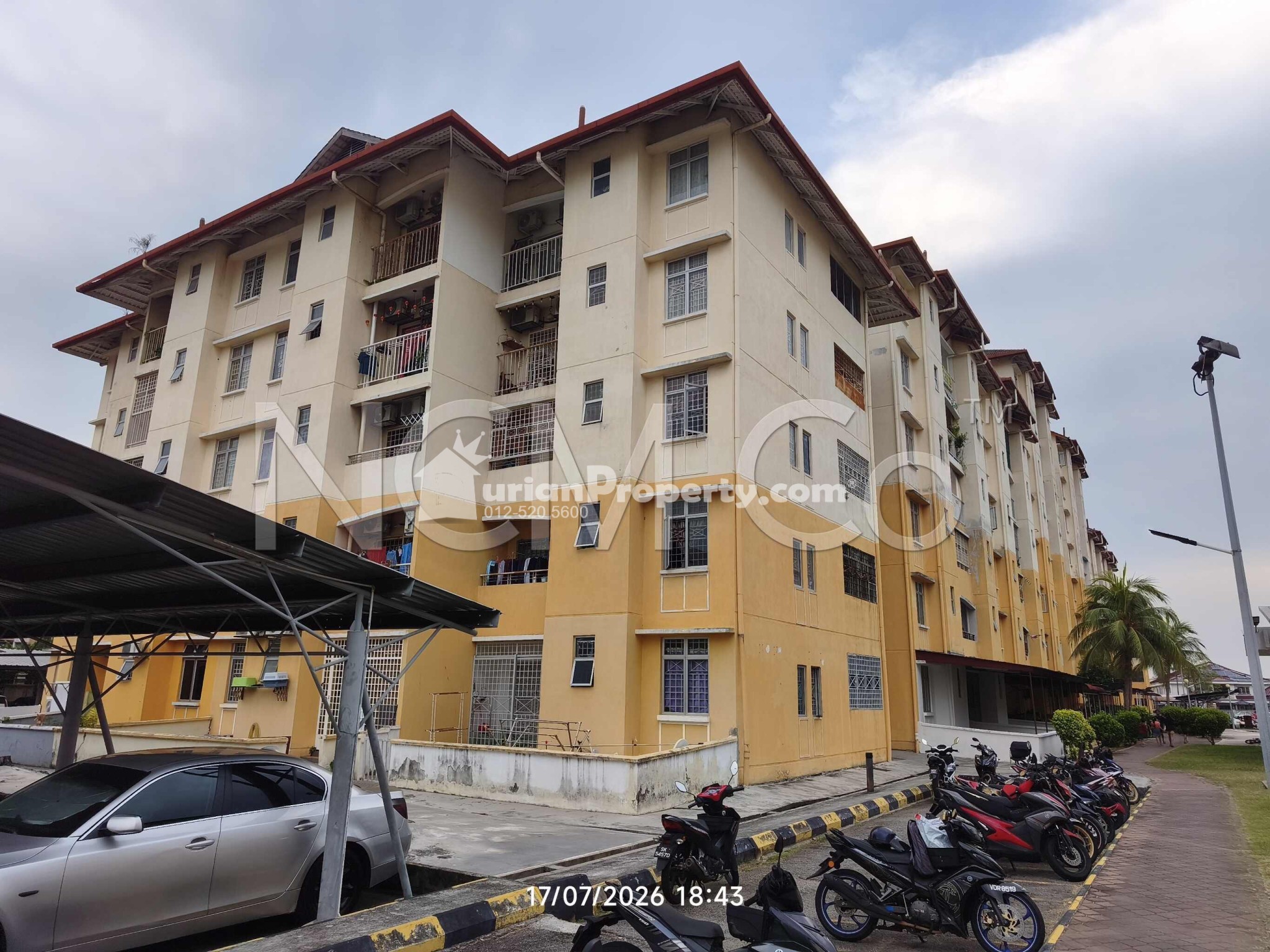 Apartment For Auction at Bayu Villa