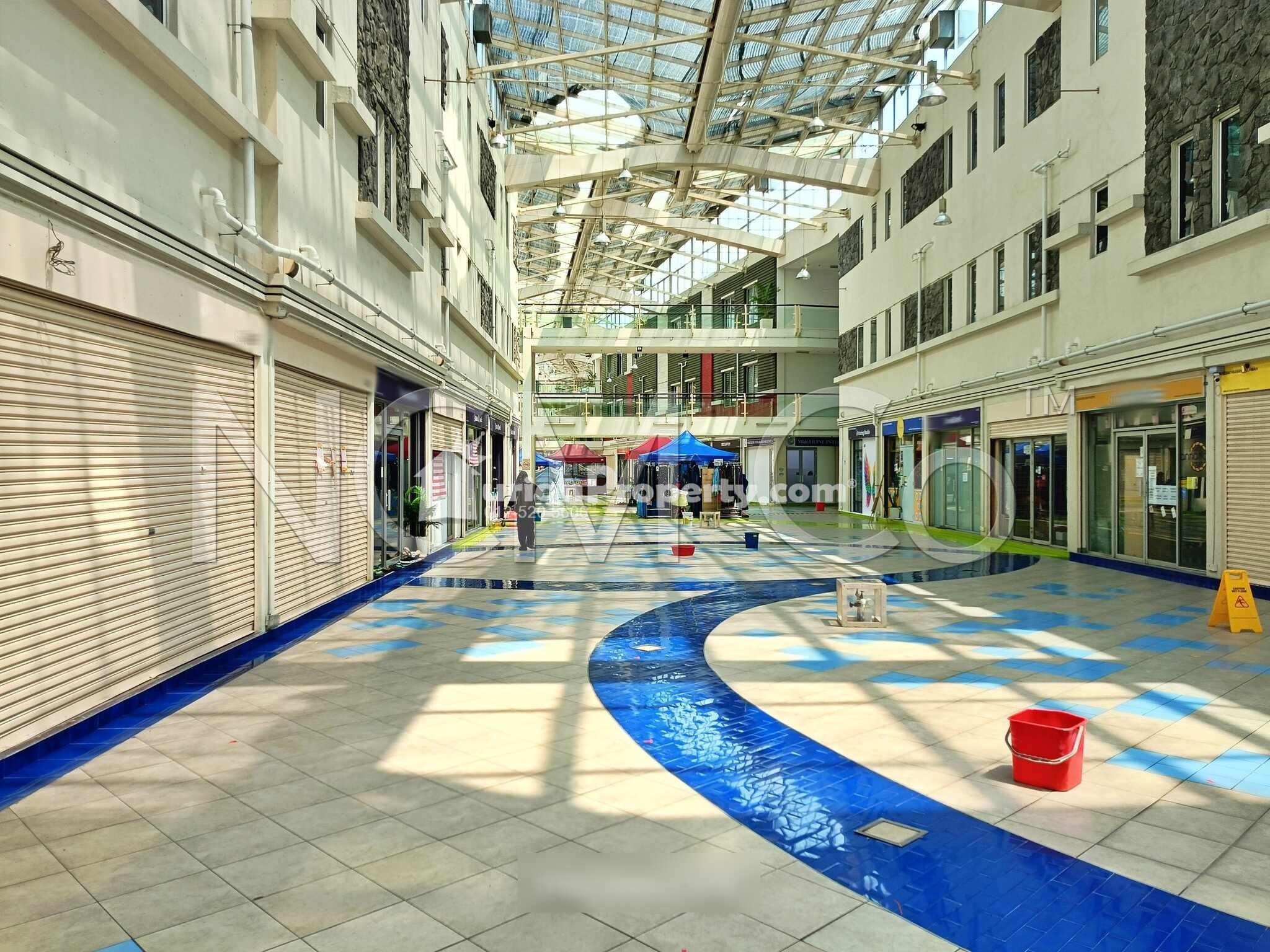 Retail Space For Auction at Seasons Square