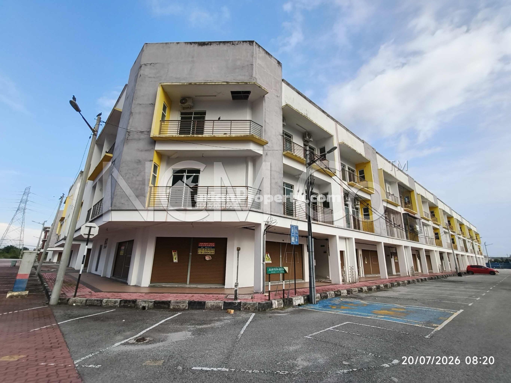 Apartment For Auction at Kampar Putra